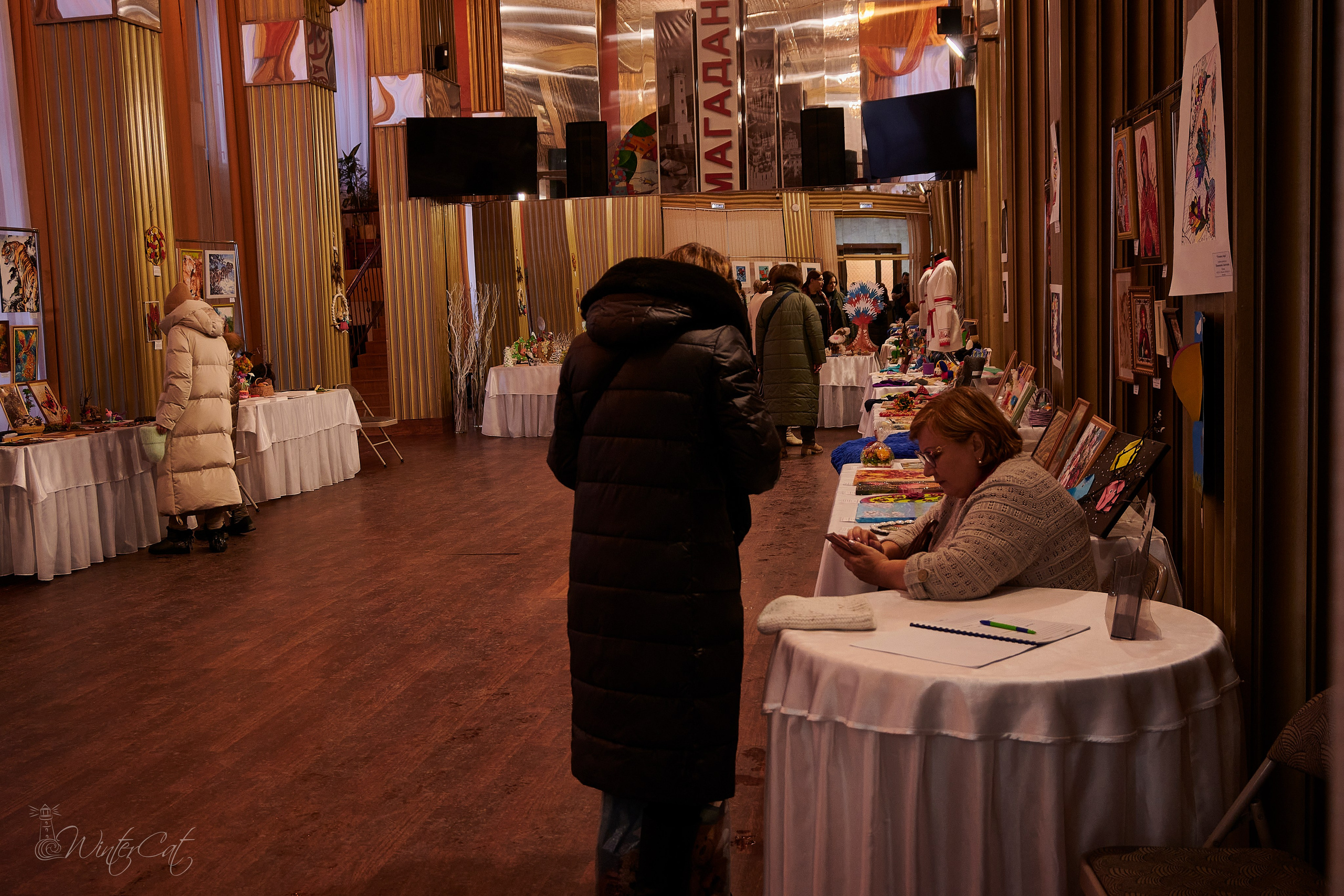 Ярмарка 07.12.24. Портретный и репортажный фотограф в Магадане Андрей Нефедов WinterCatPhoto