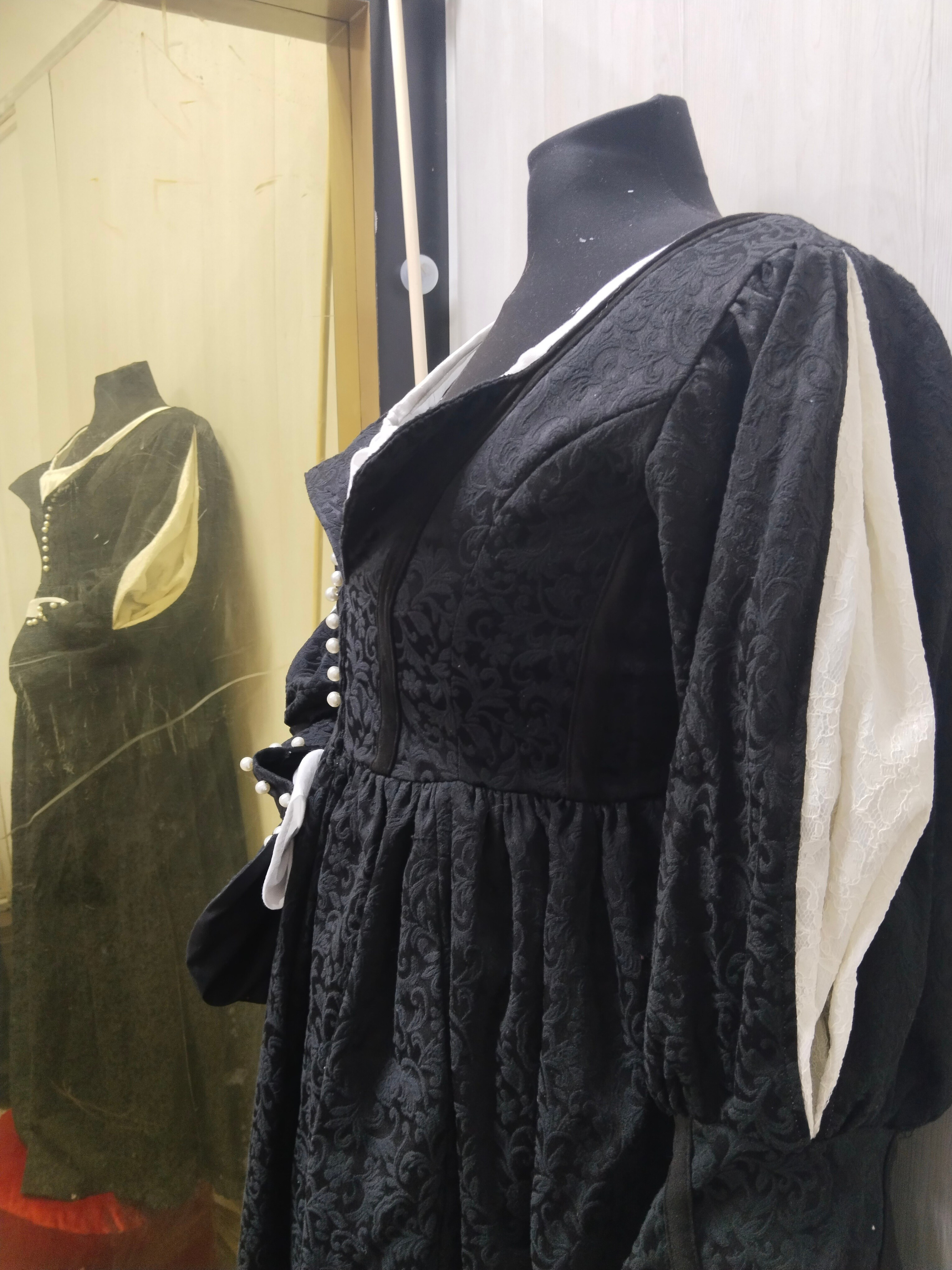 Костюмы. AIREN DESIGN — художественное ателье