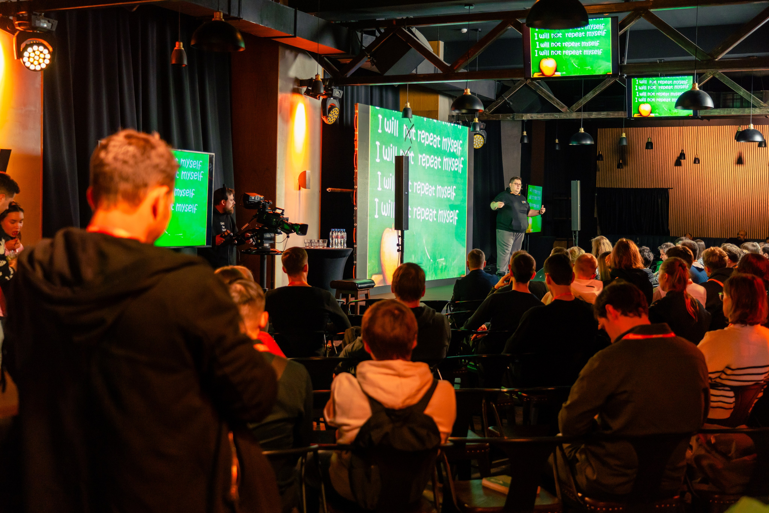 QIWI Server Party. Главная