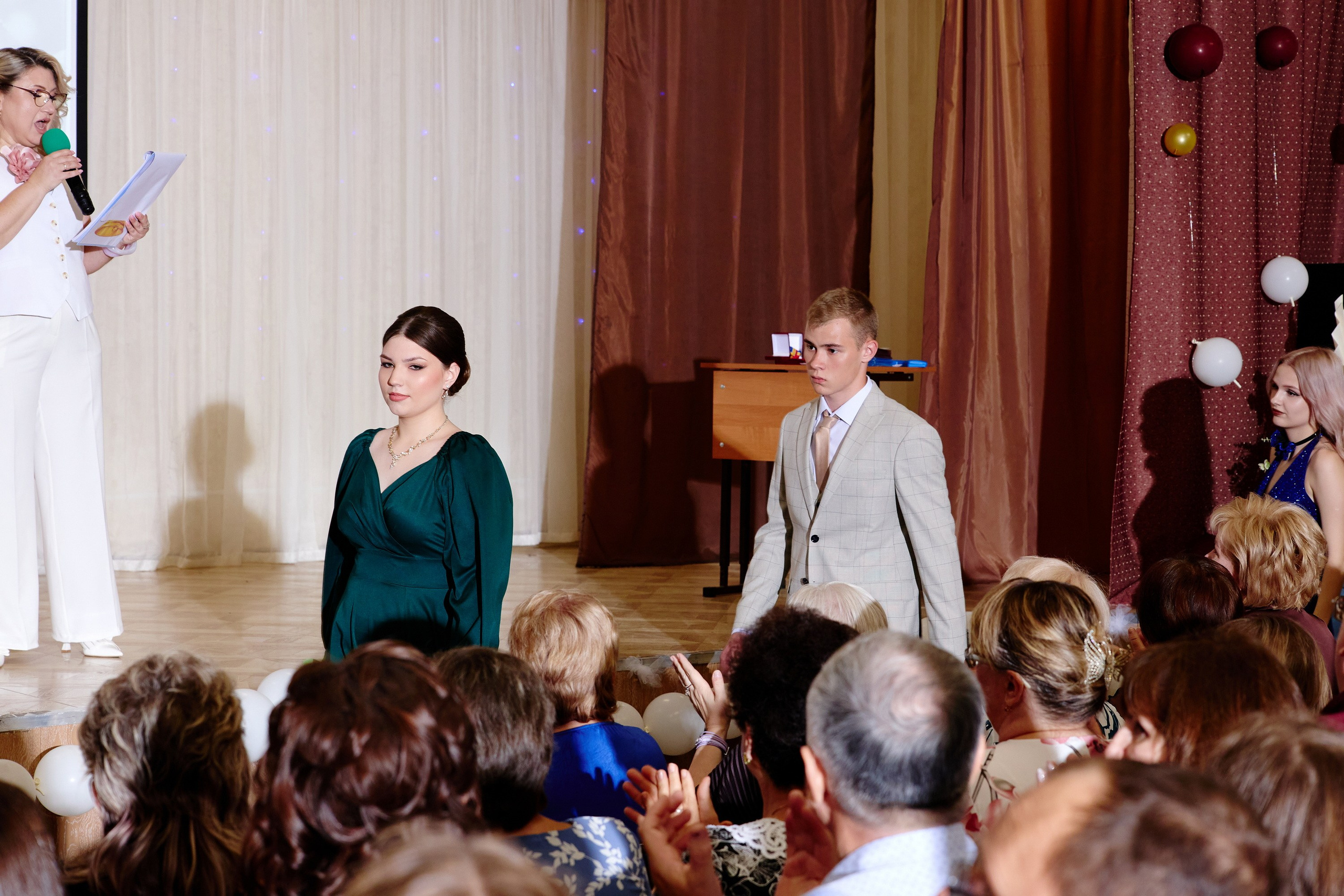 Выпускной 35 Сош. Фотограф Выпускные альбомы Таганрог Сергей Коробченко