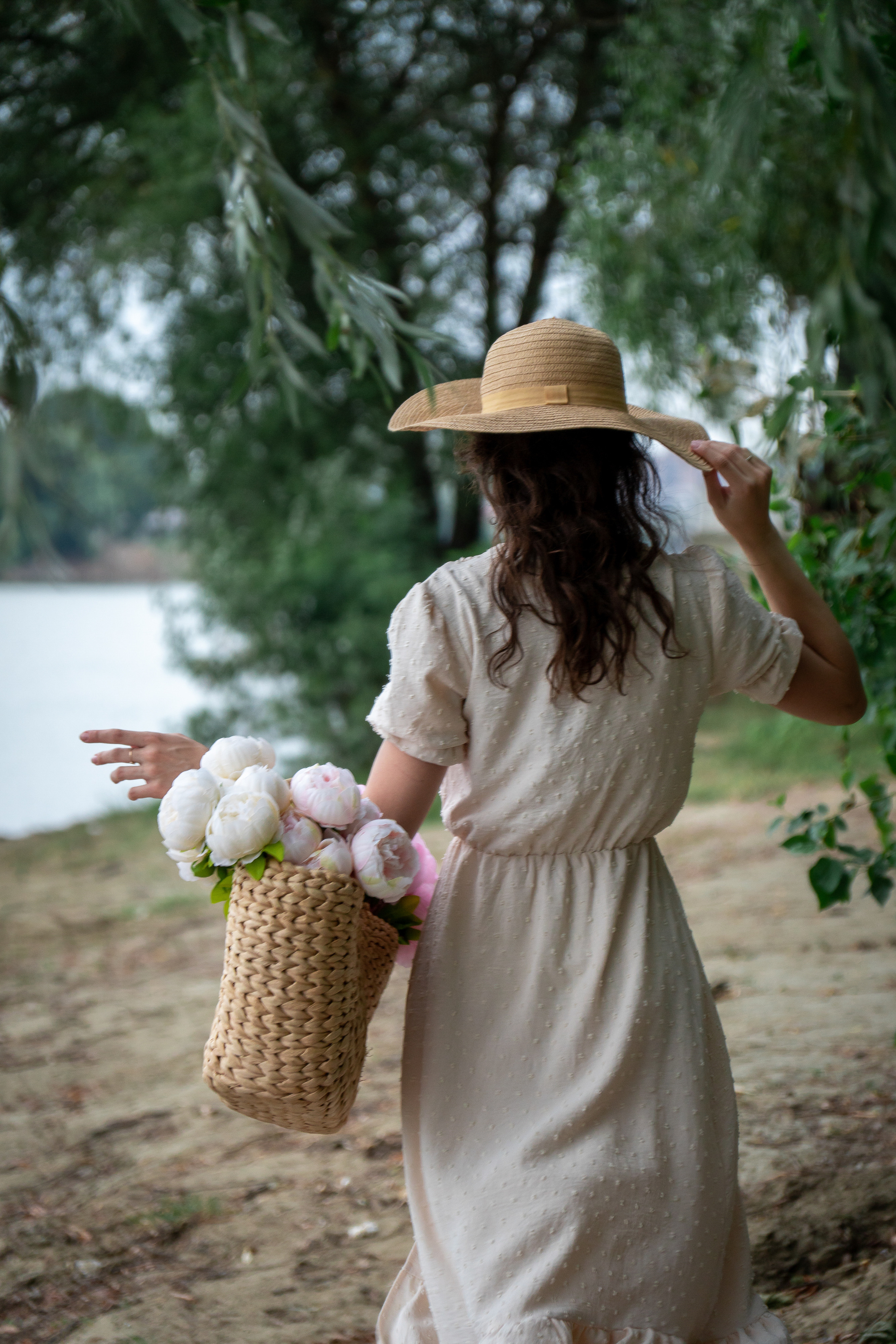 На берегу реки. Фотограф в Краснодаре и Краснодарском крае Елена Быкова