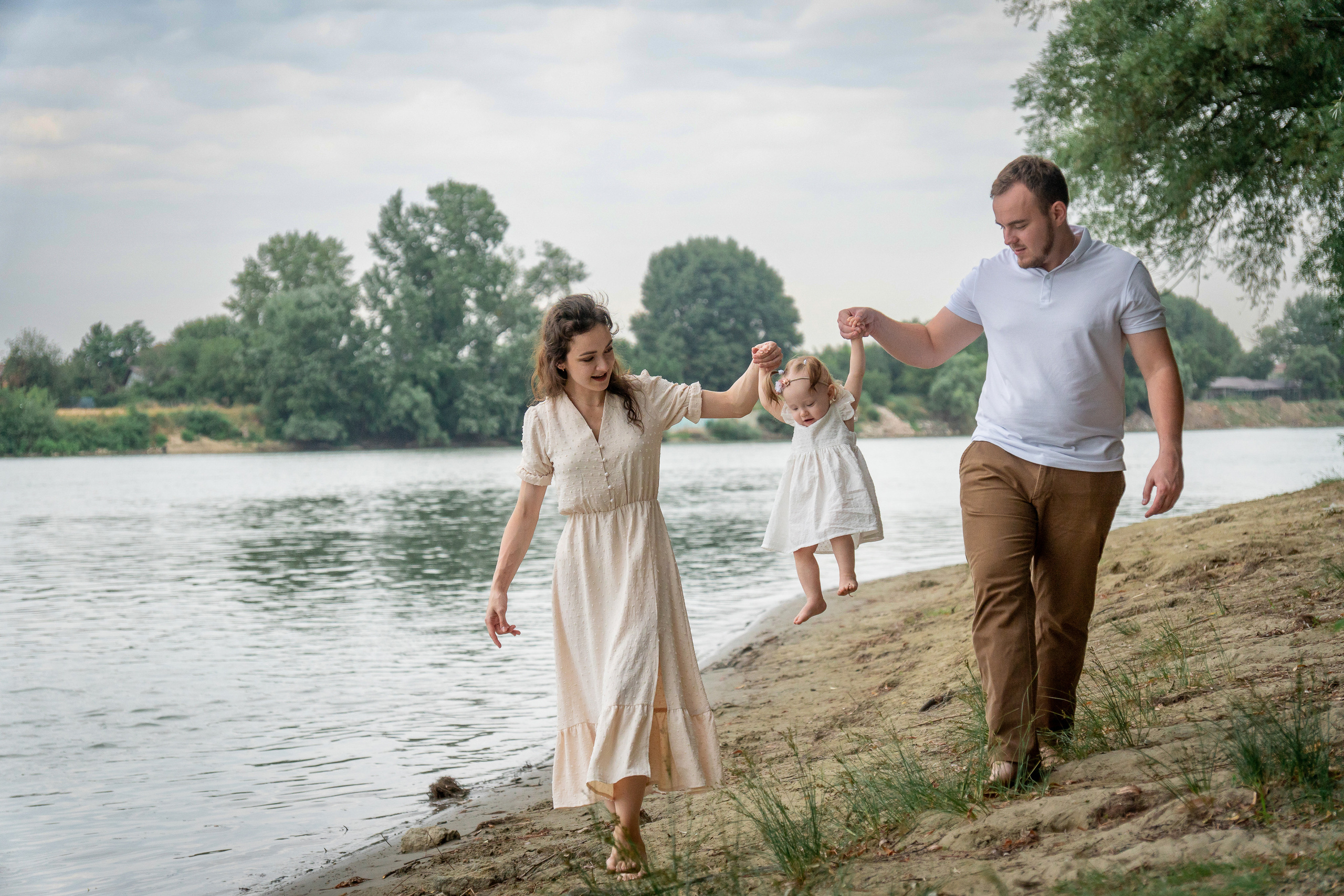 На берегу реки. Фотограф в Краснодаре и Краснодарском крае Елена Быкова