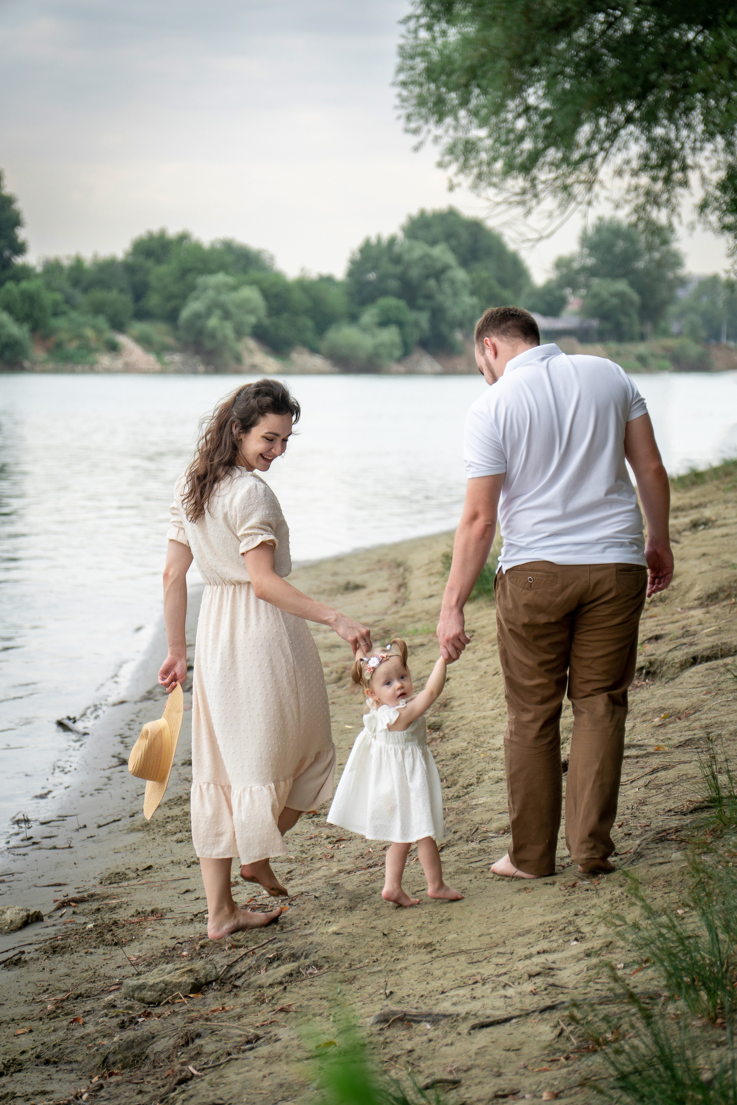 На берегу реки. Фотограф в Краснодаре и Краснодарском крае Елена Быкова