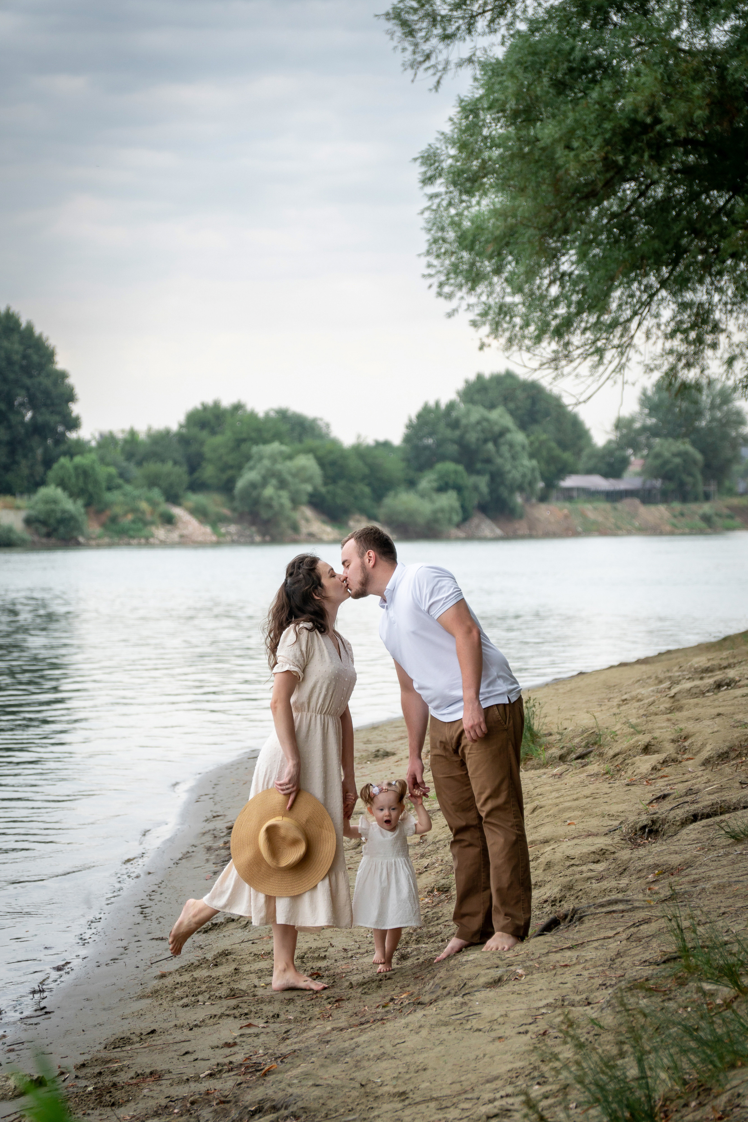 На берегу реки. Фотограф в Краснодаре и Краснодарском крае Елена Быкова