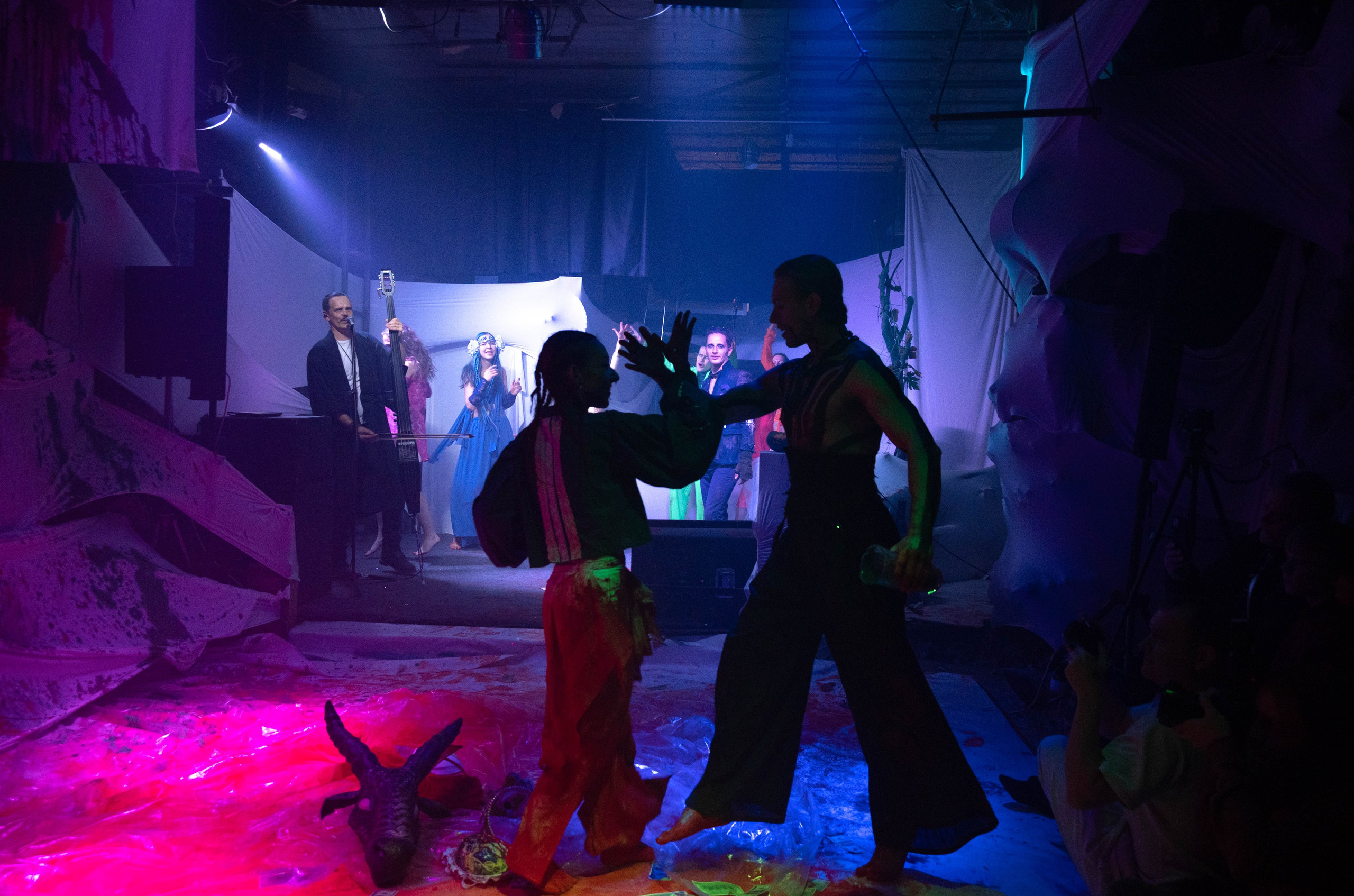 Перфоманс «Хуже». Репортажный и портретный фотограф в Воронеже