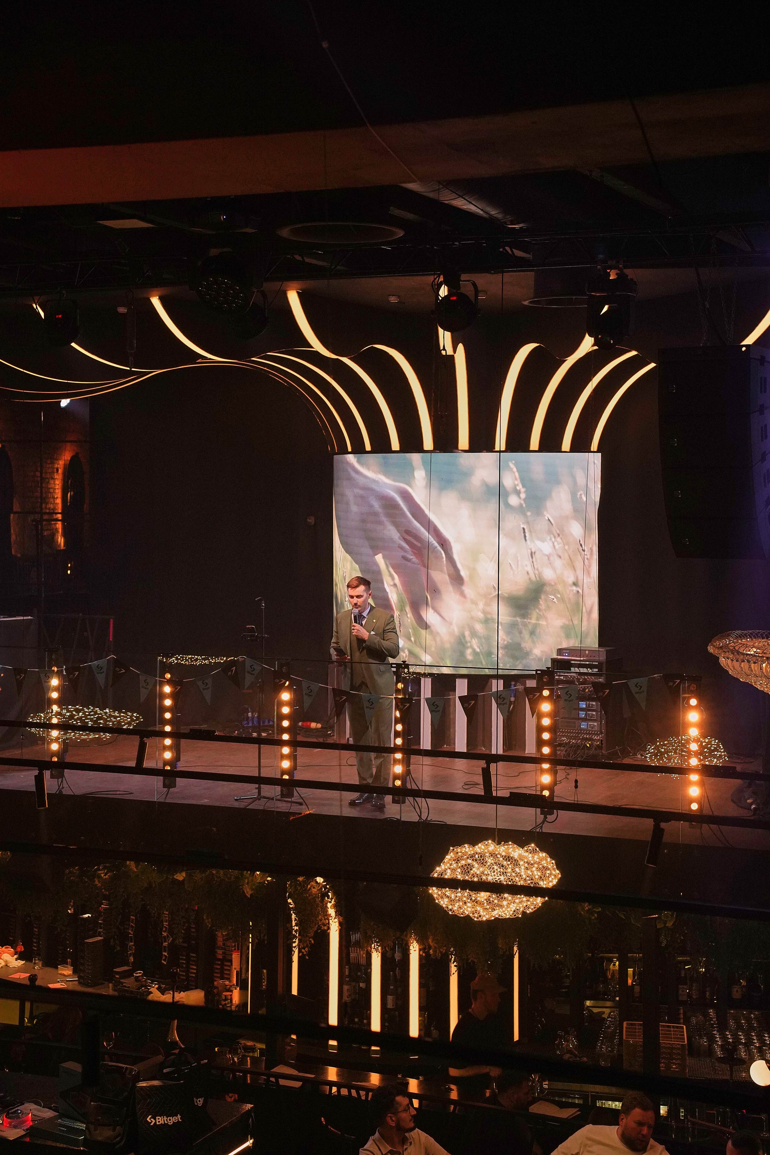 Bitget. Фотограф