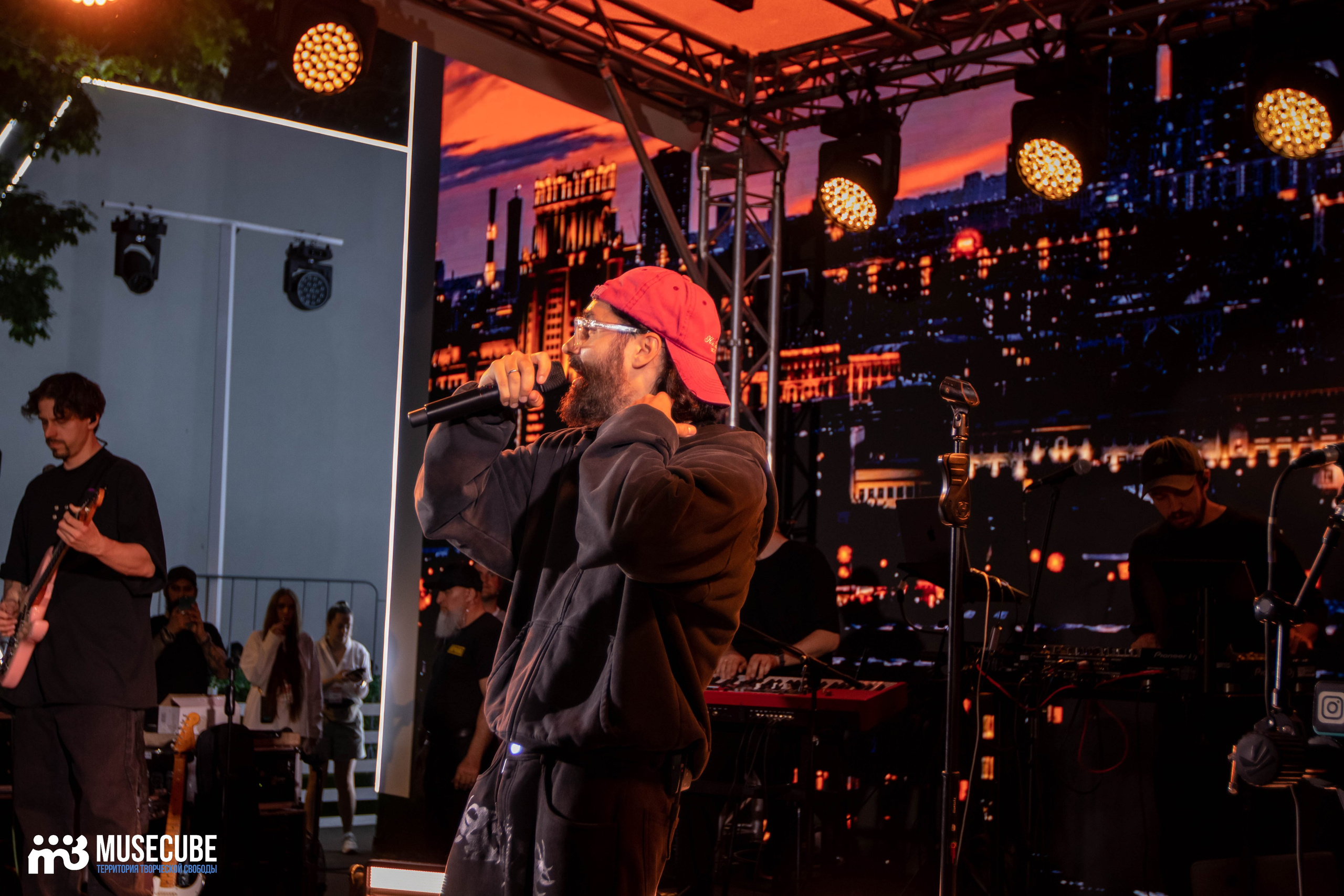 МОТ. Концертный фотограф