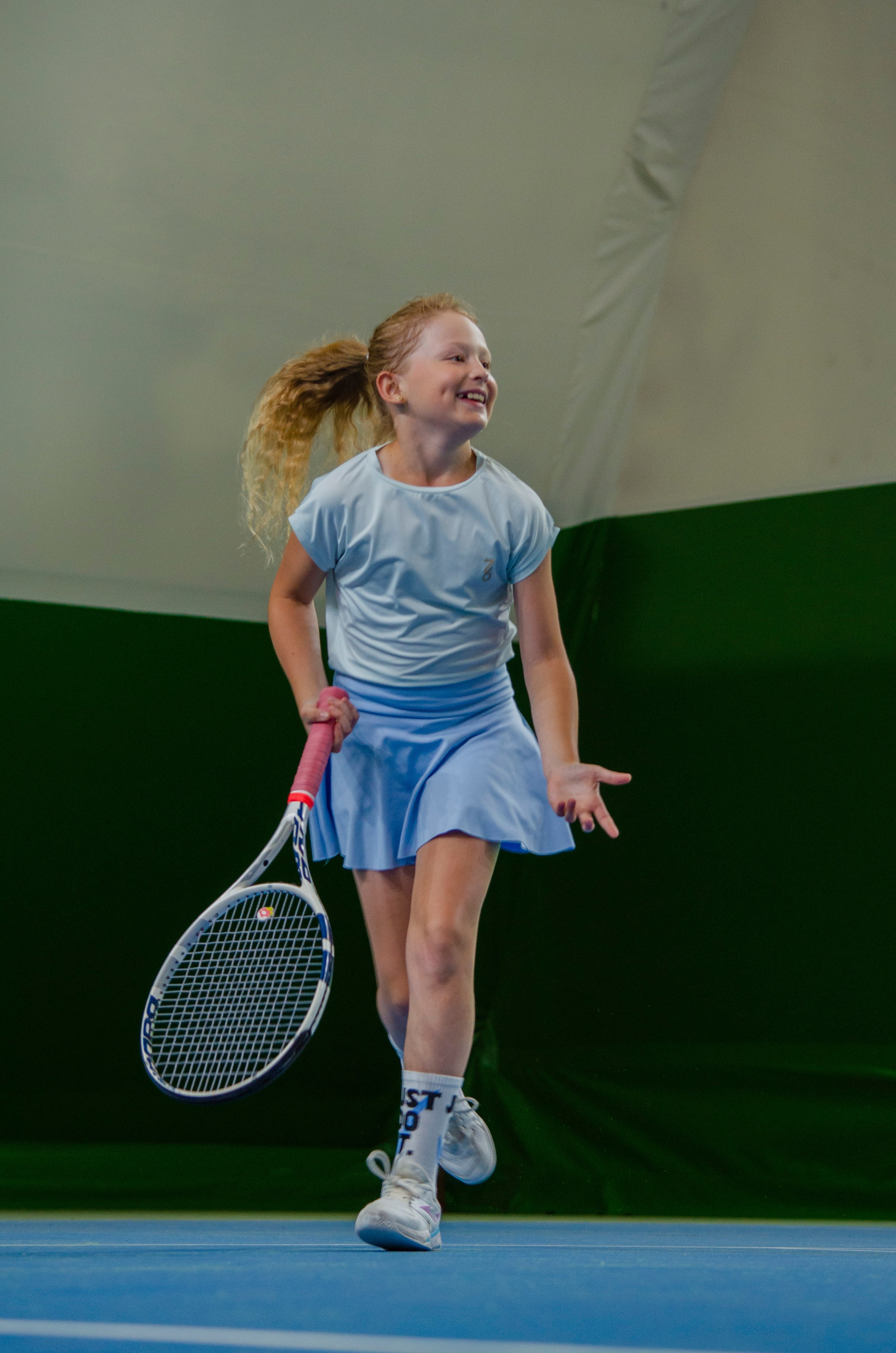 Золотая подача🎾. Свет, камера, улыбка!