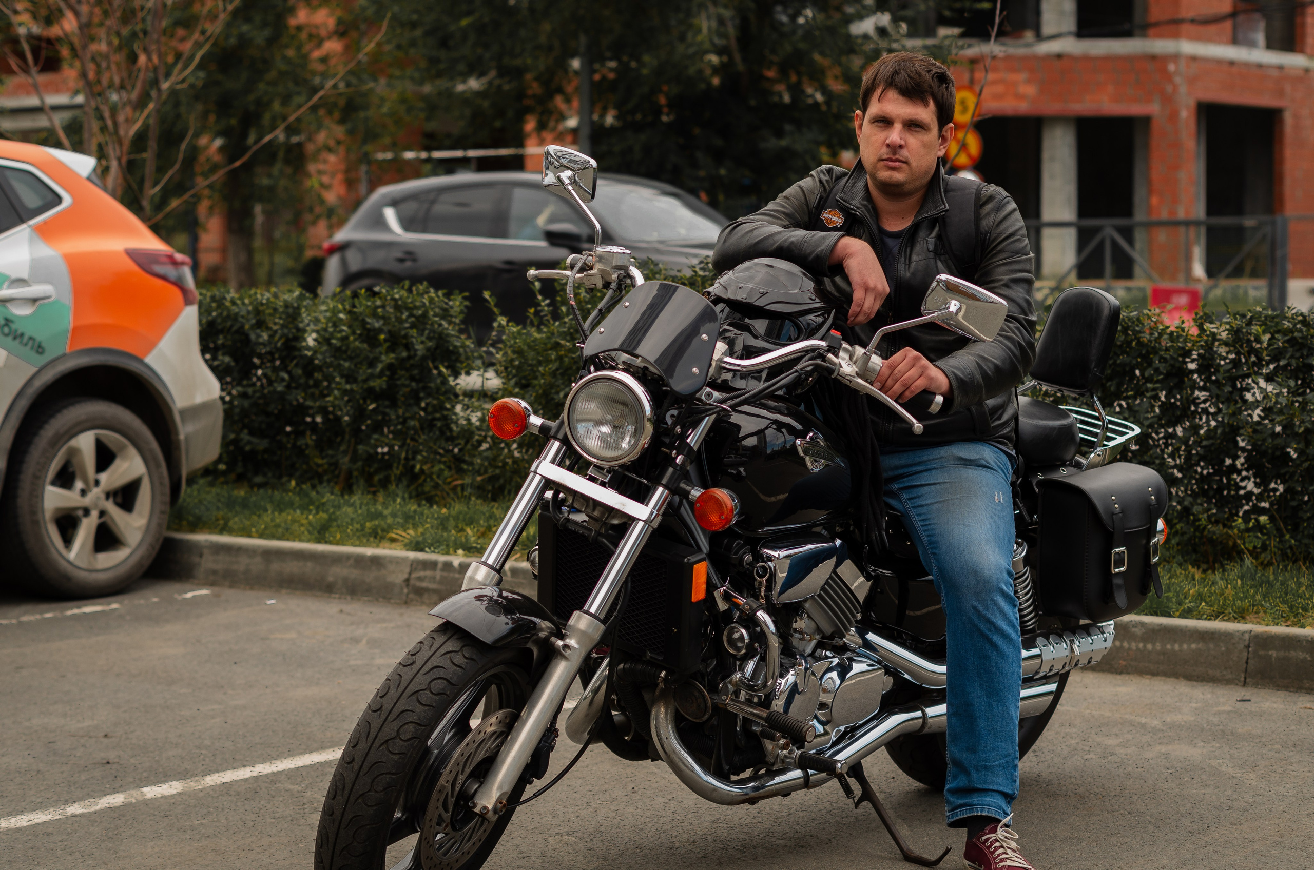 Мужской портрет: мотоцикл. Фотограф Марина Доглядная Челябинск фотосессии с лошадьми, мотоциклами