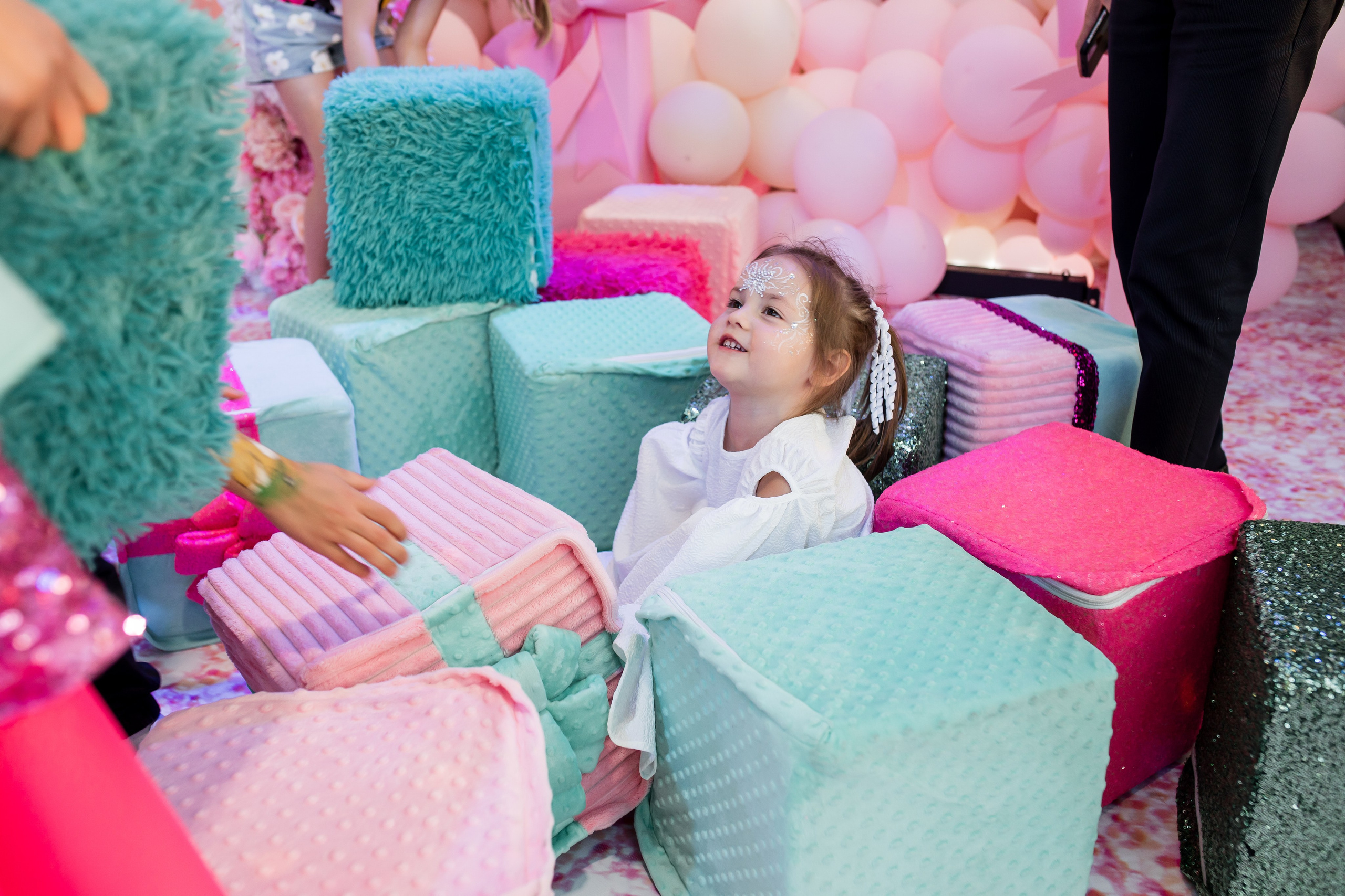 Детский день рождения, фотосессия детского дня рождения. Репортажной и Свадебный фотограф Слава Цесарь