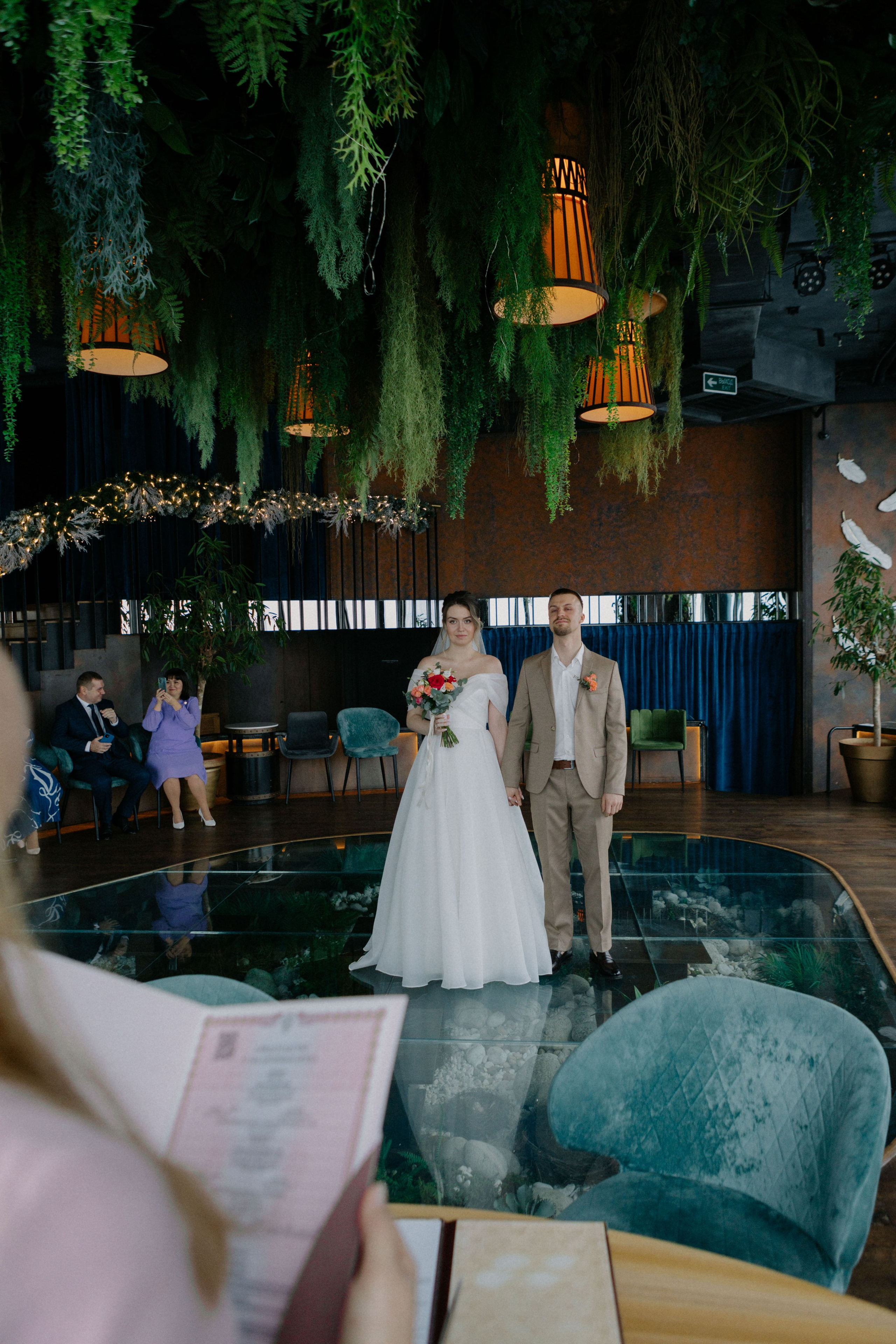 Ксюша и Илья. Утро в отеле роспись в Birds. Свадебный и портретный фотограф в Москве Анастасия Масюк