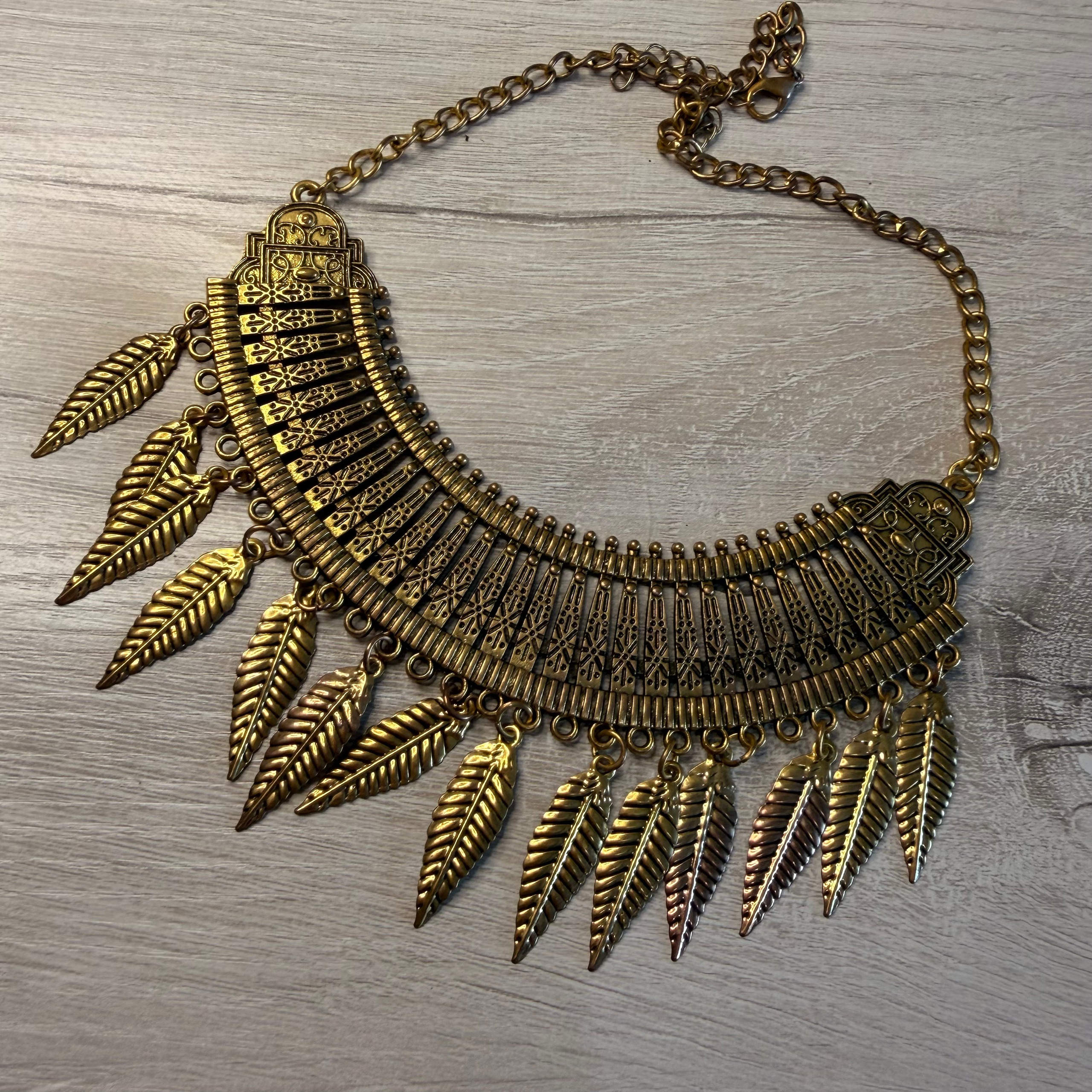 Украшения в аренду. Аренда костюмов, платьев и реквизита для фотосессий на Камчатке