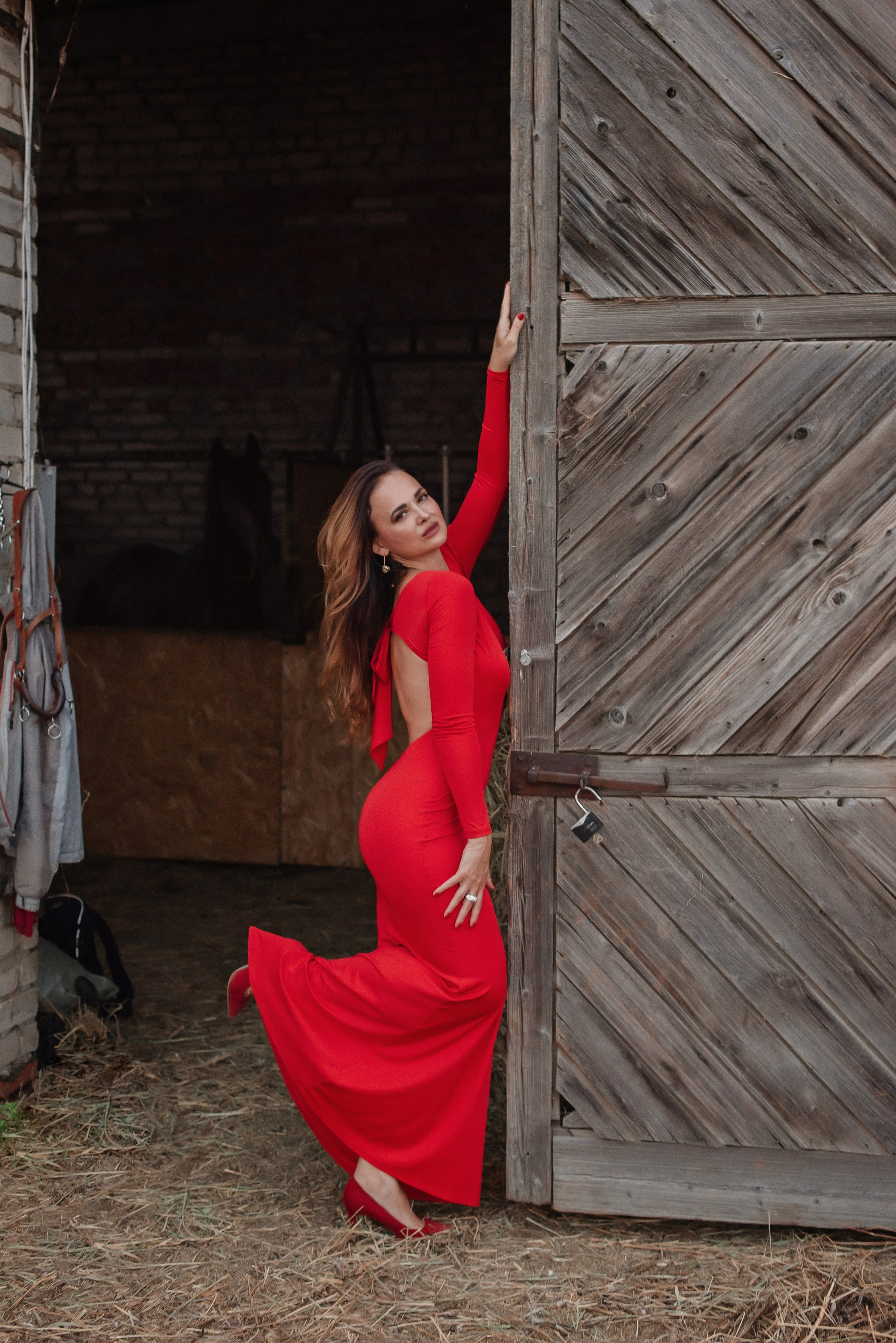 Яна с лошадью. Детский и семейный фотограф выпускной альбом Приморско-Ахтарск