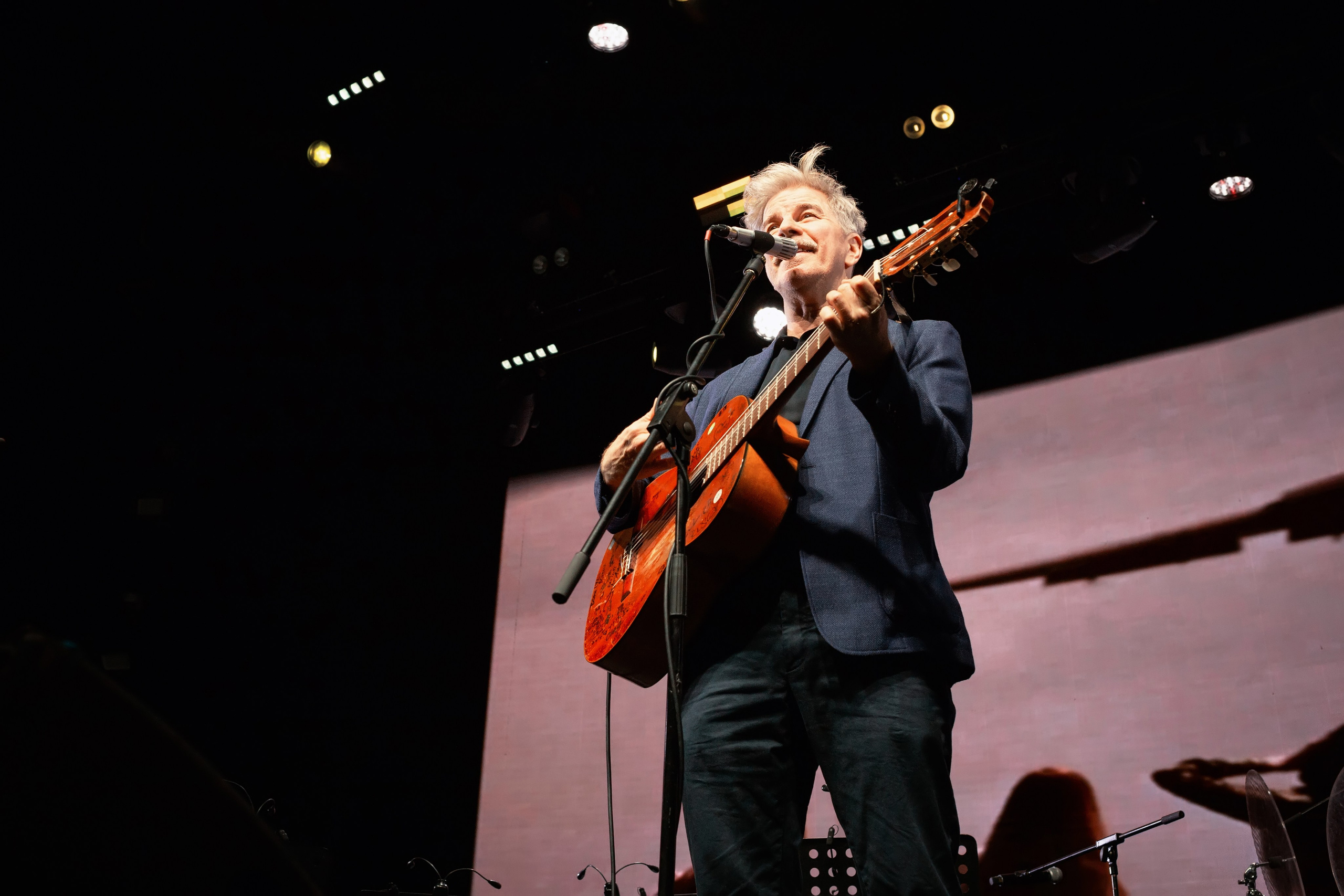 концертный фотограф в Санкт-Петербурге, фоторепортаж с концерта группы Brazzaville в клубе Аврора (Aurora Concert Hall) март 2026