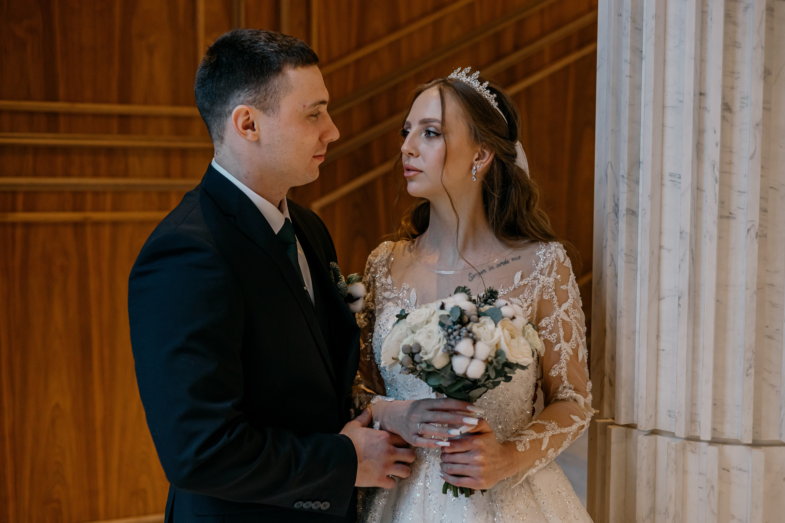 Свадебная фотосессия в Moscow Marriott Imperial Plaza. Свадебный фотограф Кирилл Шустров