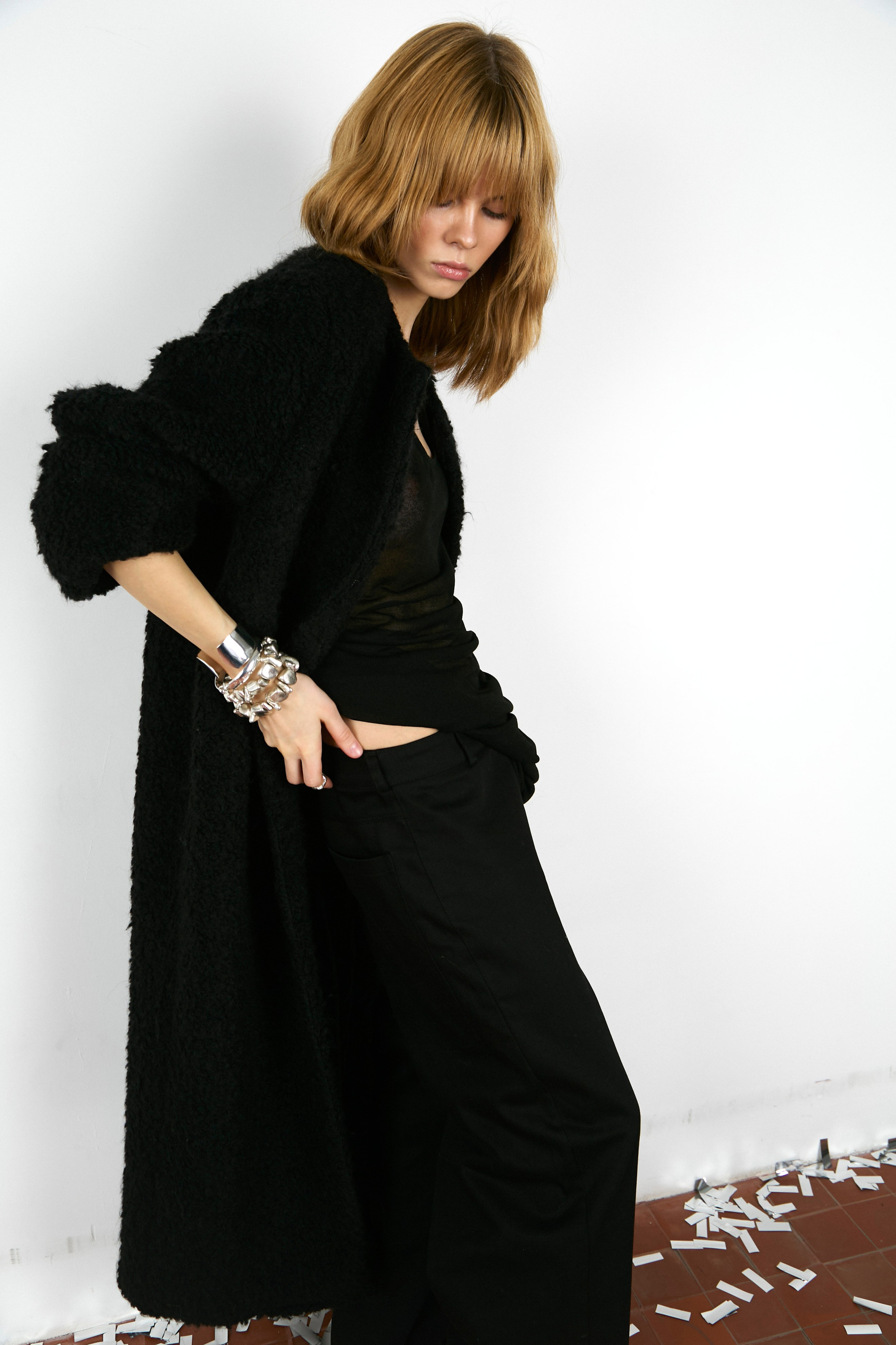 Ouvert. Arina Kharakhashian