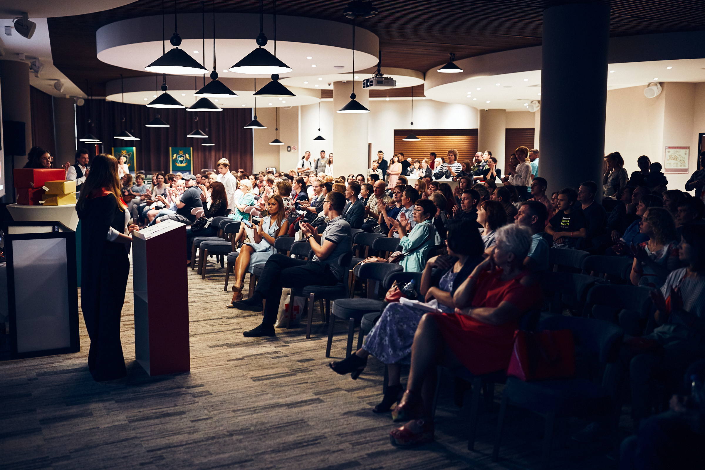 Бизнес-презентация. Бизнес портрет Аэросъемка Интерьерная съемка Тюмень