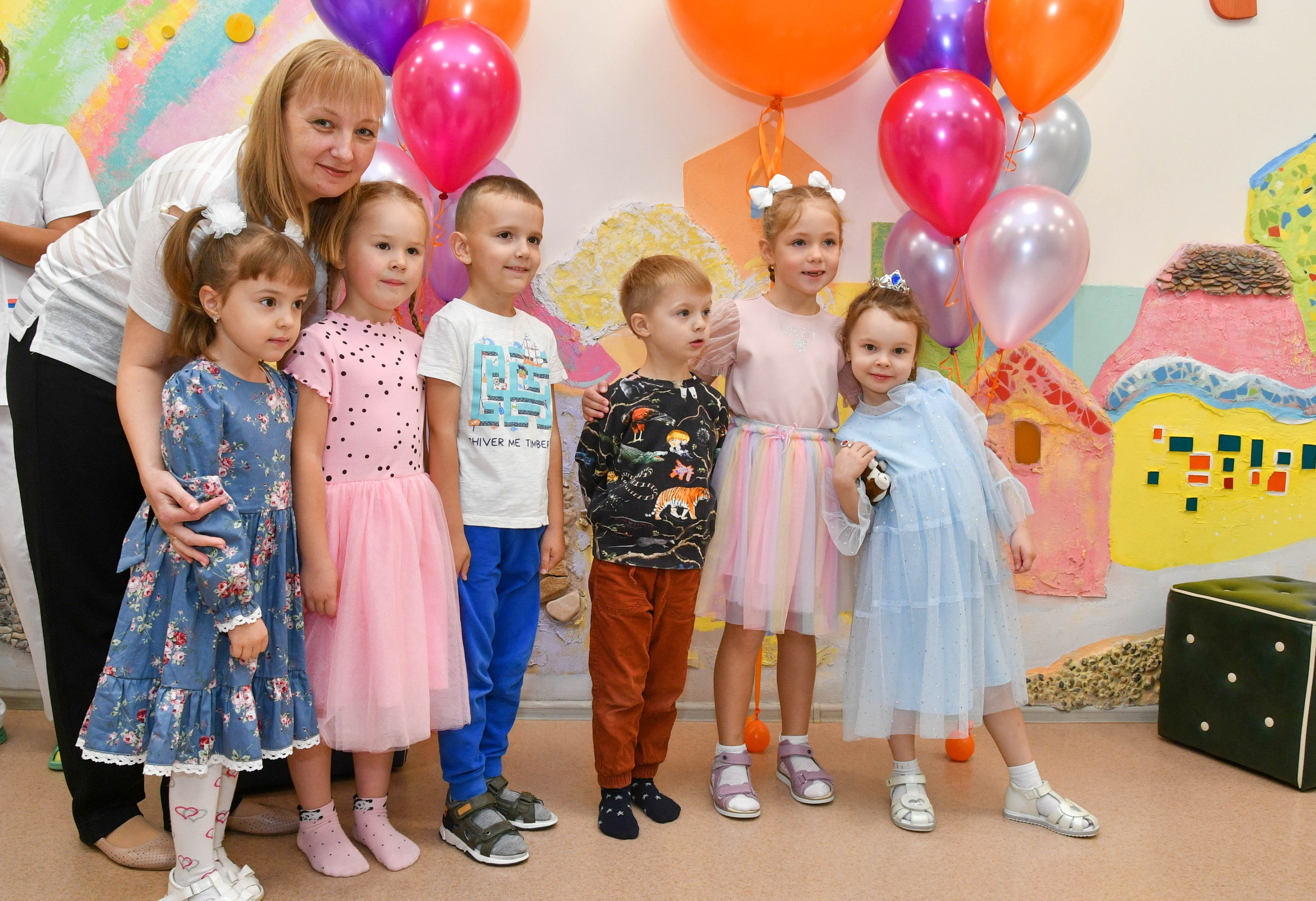 2023 г. День дошкольного работника и прогулка. Репортажный и детский фотограф в Новосибирске