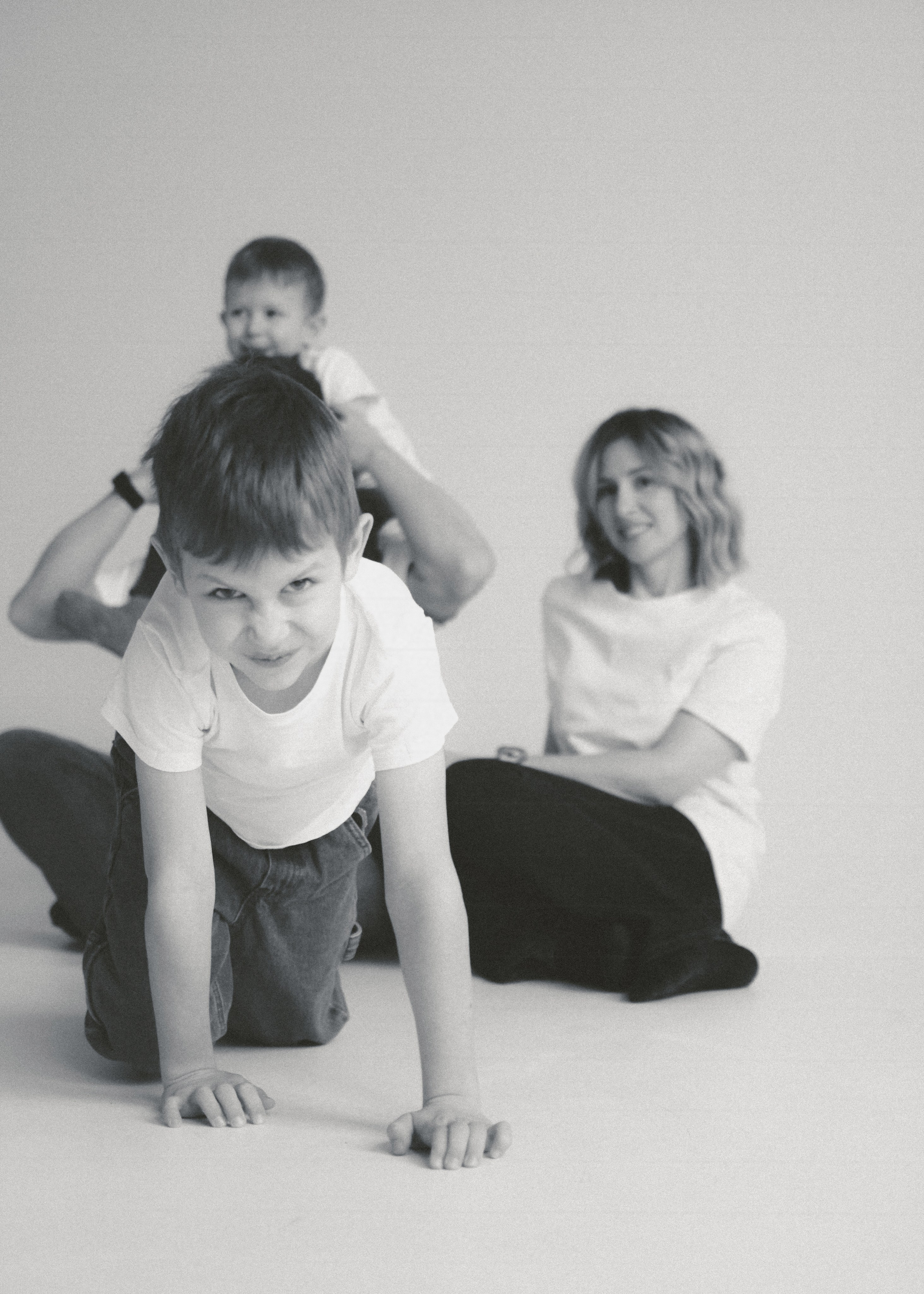 Дима, Катя и Миша с Сашей. Александра Крашевская. Портретный фотограф в Москве и Санкт-Петербурге