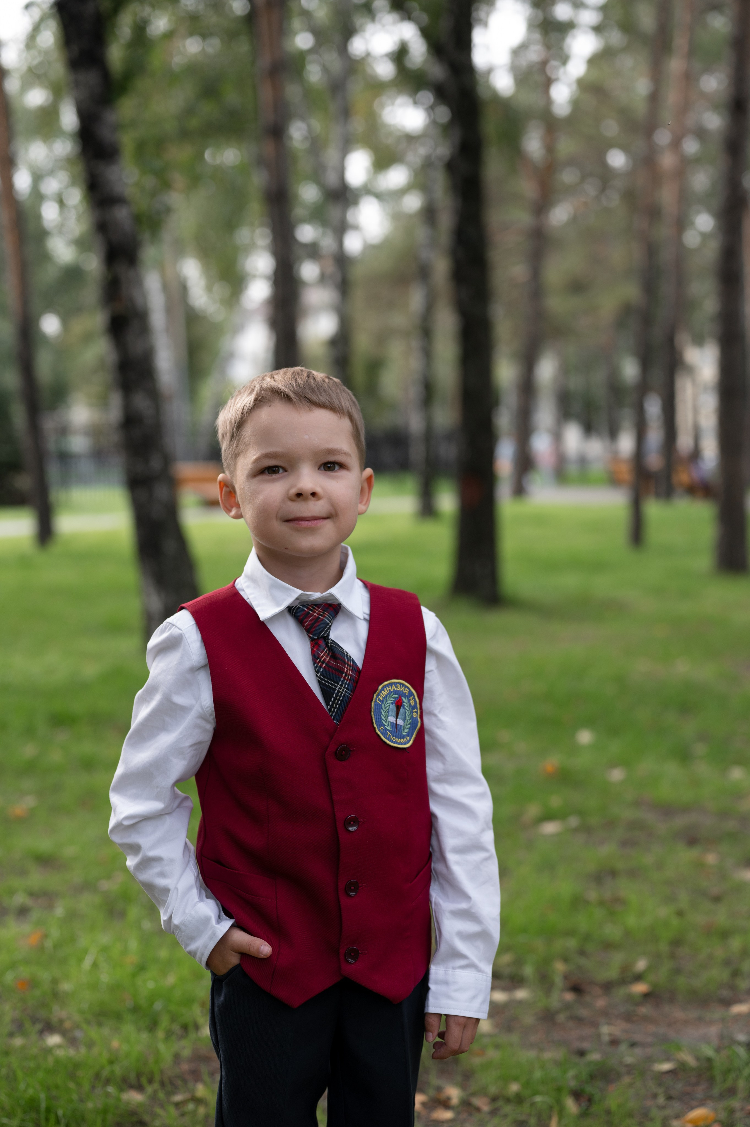 1 сентября 16 гимназия 2 класс (линейка + в классе+ на улице). Фотограф новорожденных, семейный детский в Тюмени Татьяна Морозова