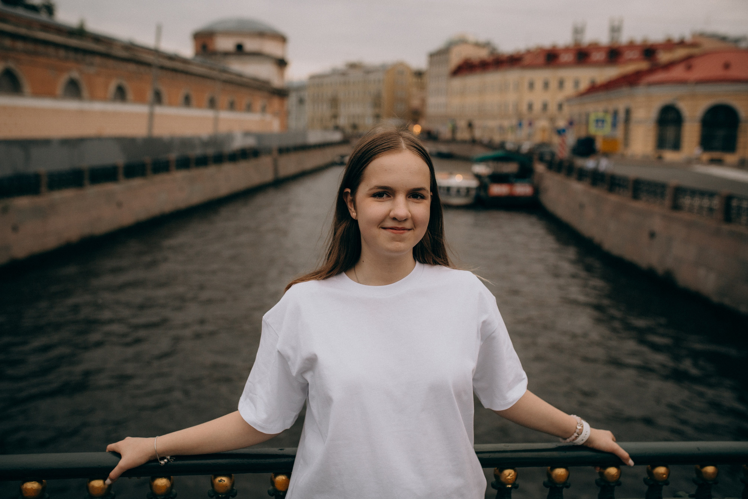 Фотосессия для сестёр: прогулка по Питеру. Фотограф Санкт-Петербург Князева Елизавета
