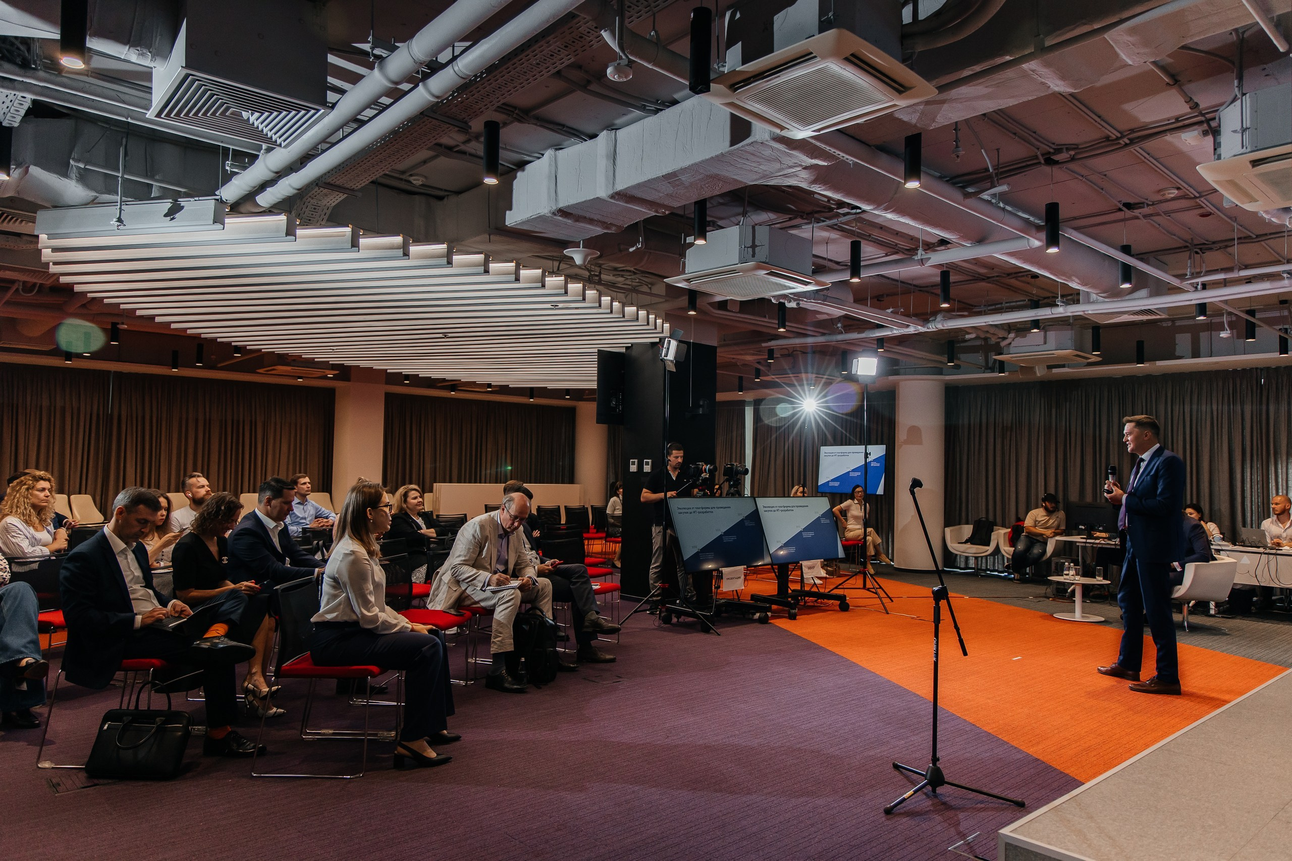 Газпромбанк «VESNA» БЦ Оазис. Фотограф Москва Людмила Белова