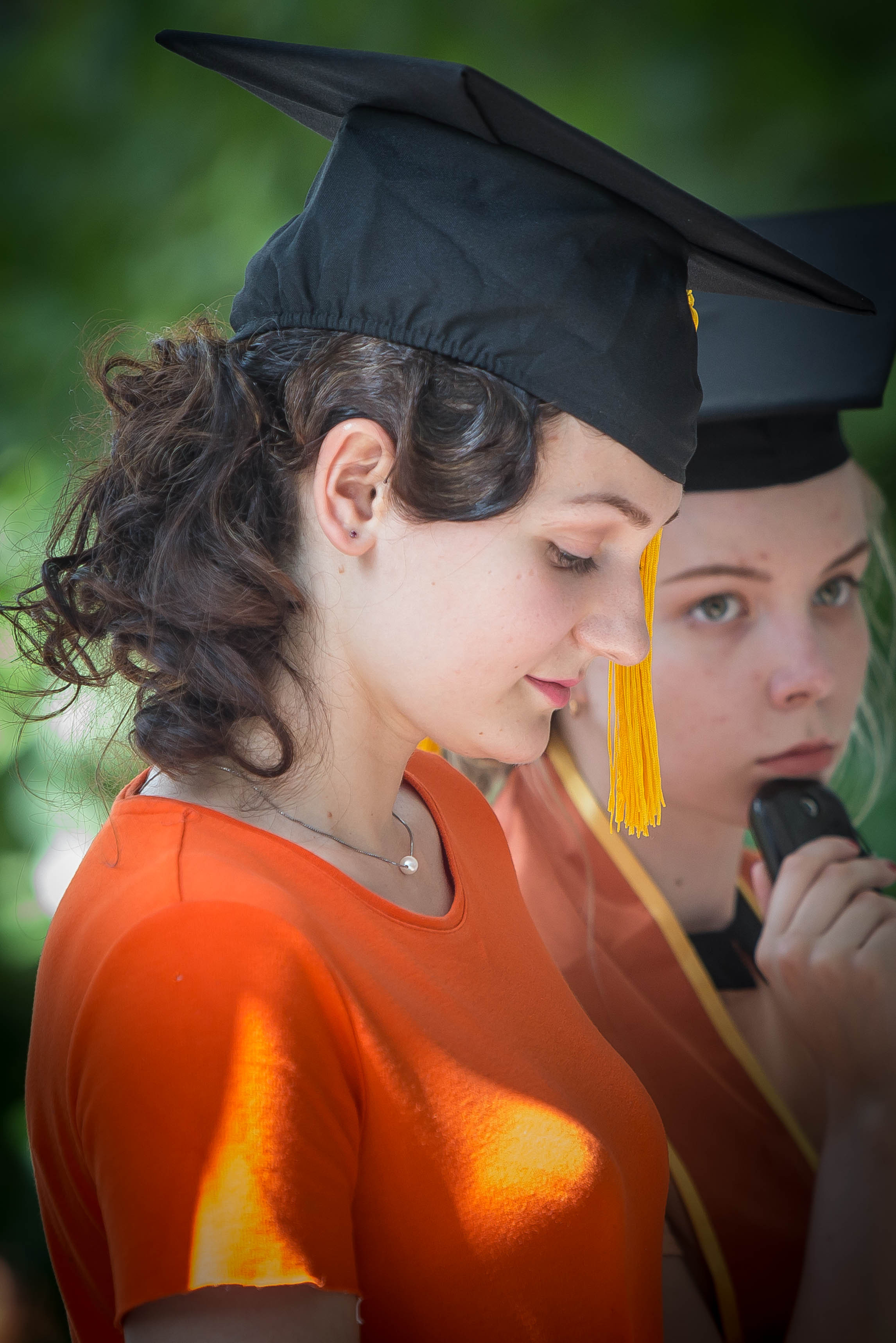 ВЫПУСКНОЙ В УЧЕБНОМ ЗАВЕДЕНИИ. Фотограф для маркетплейсов Михаил Бове