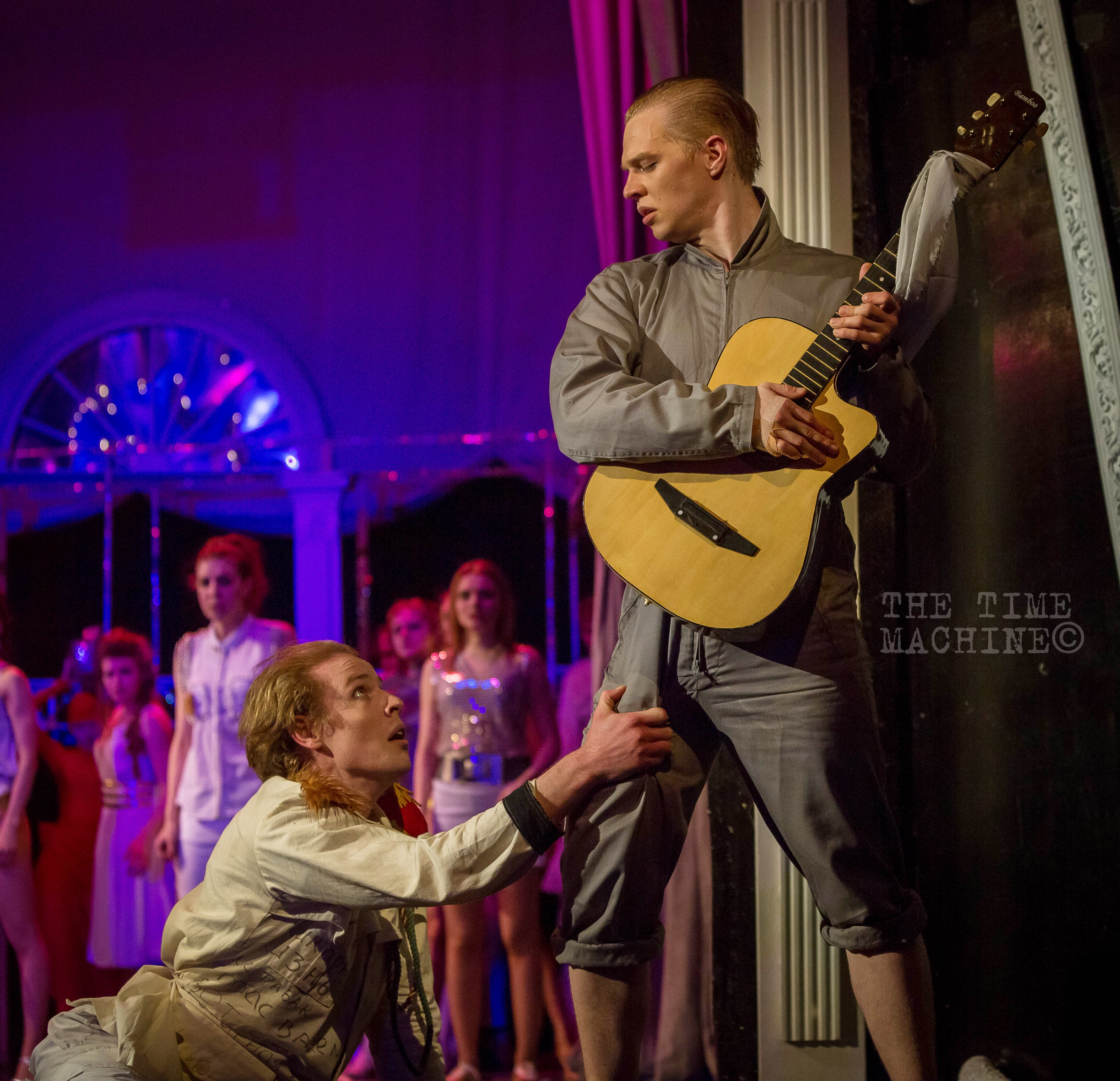 ТЕАТР. Фотограф для маркетплейсов Михаил Бове