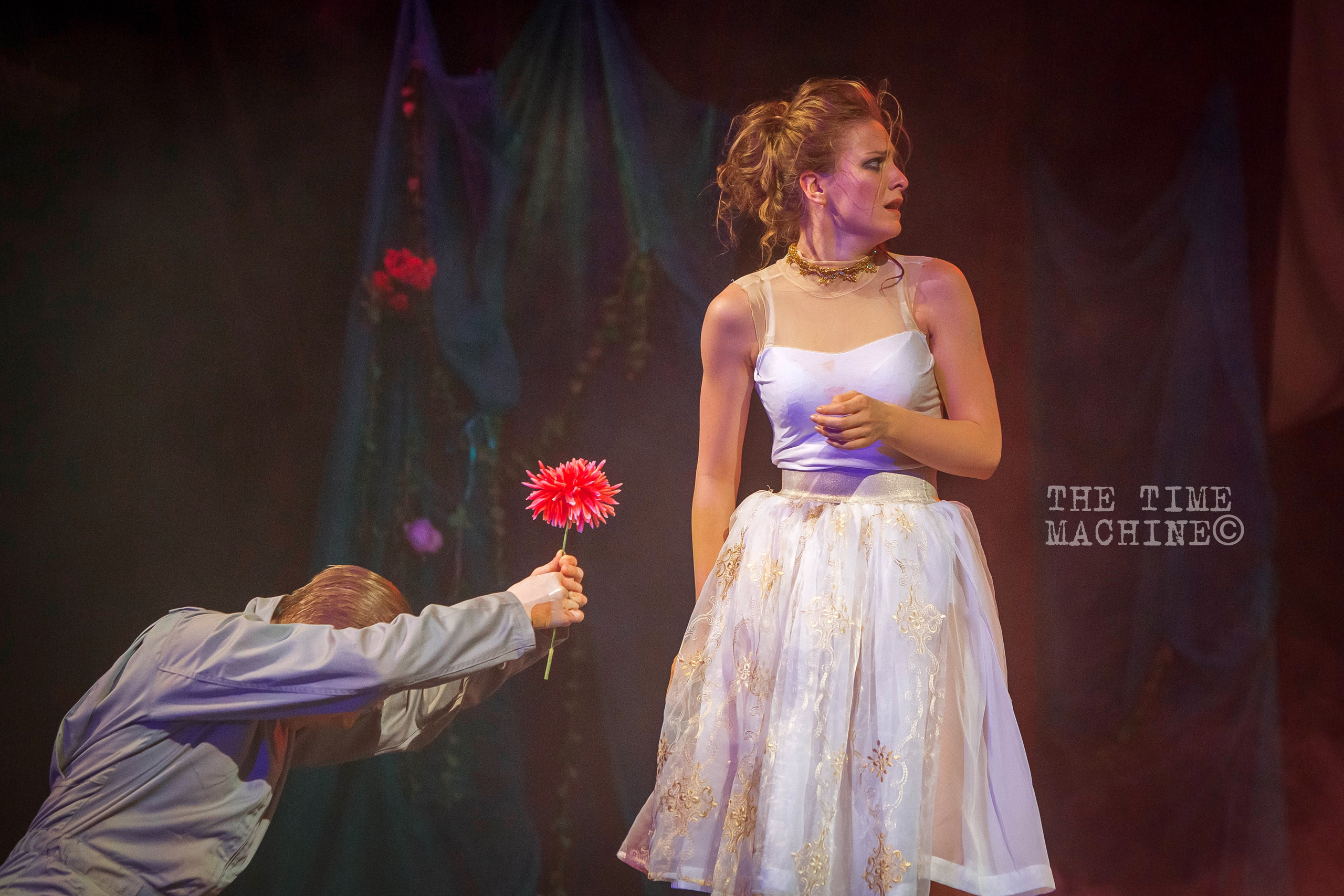 ТЕАТР. Фотограф для маркетплейсов Михаил Бове