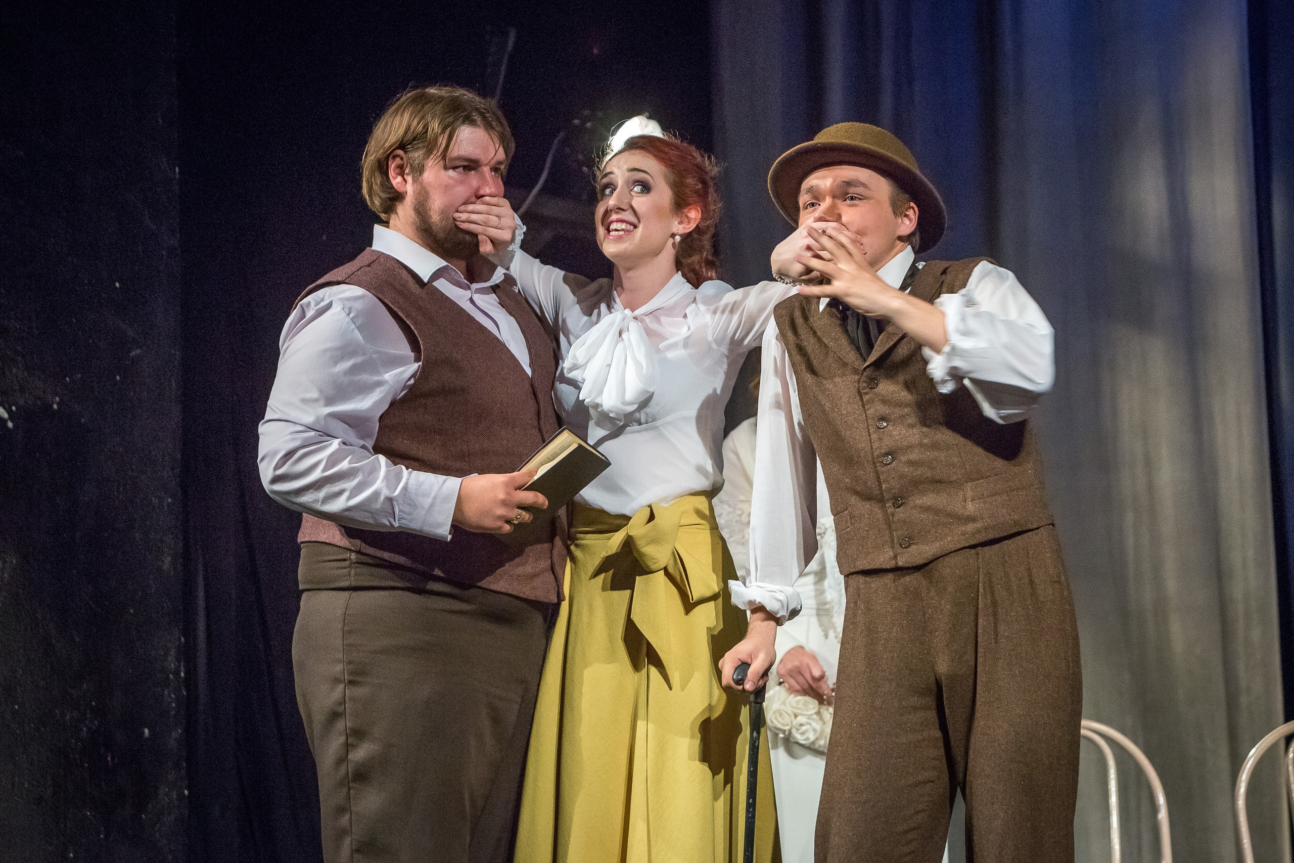 ТЕАТР. Фотограф для маркетплейсов Михаил Бове