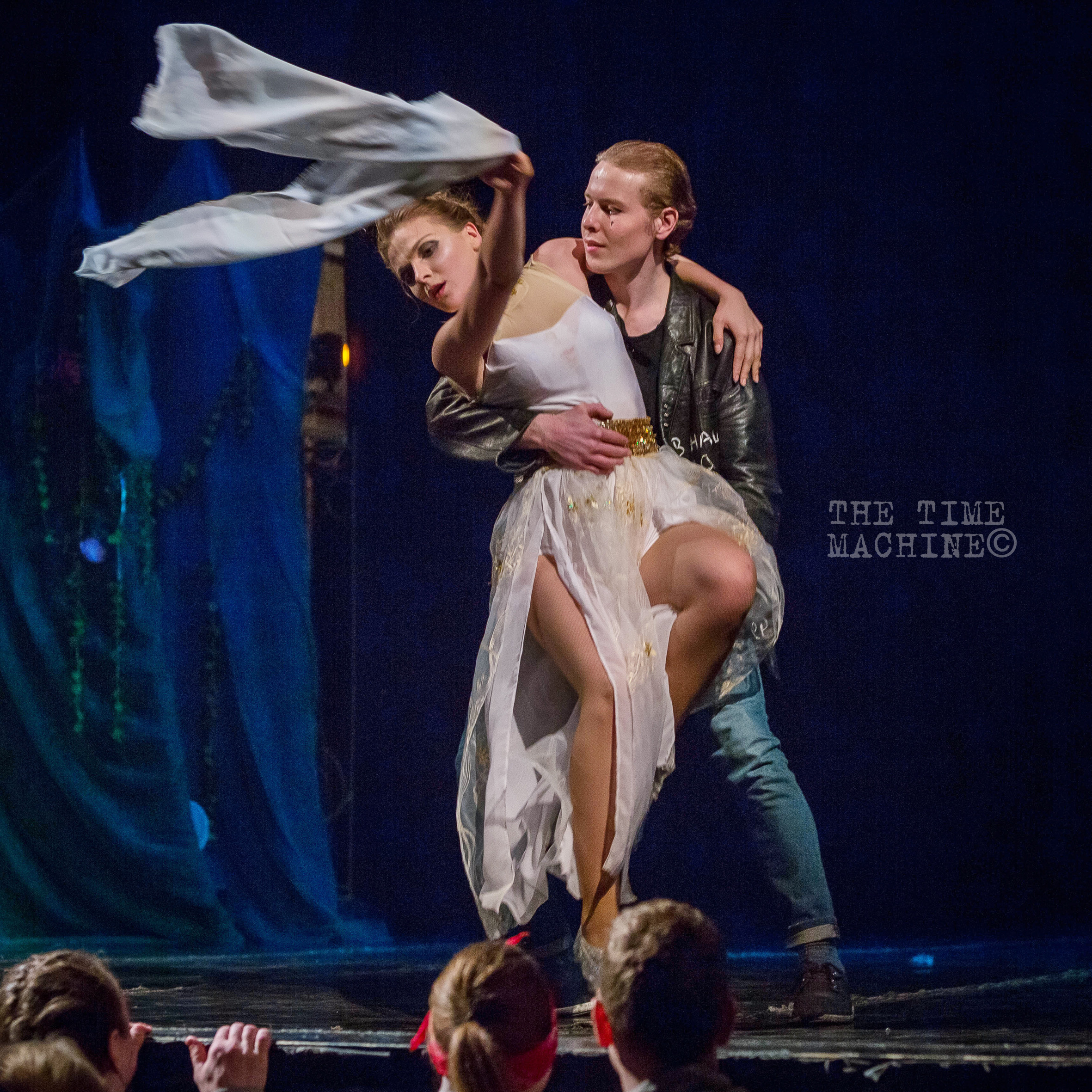 ТЕАТР. Фотограф для маркетплейсов Михаил Бове