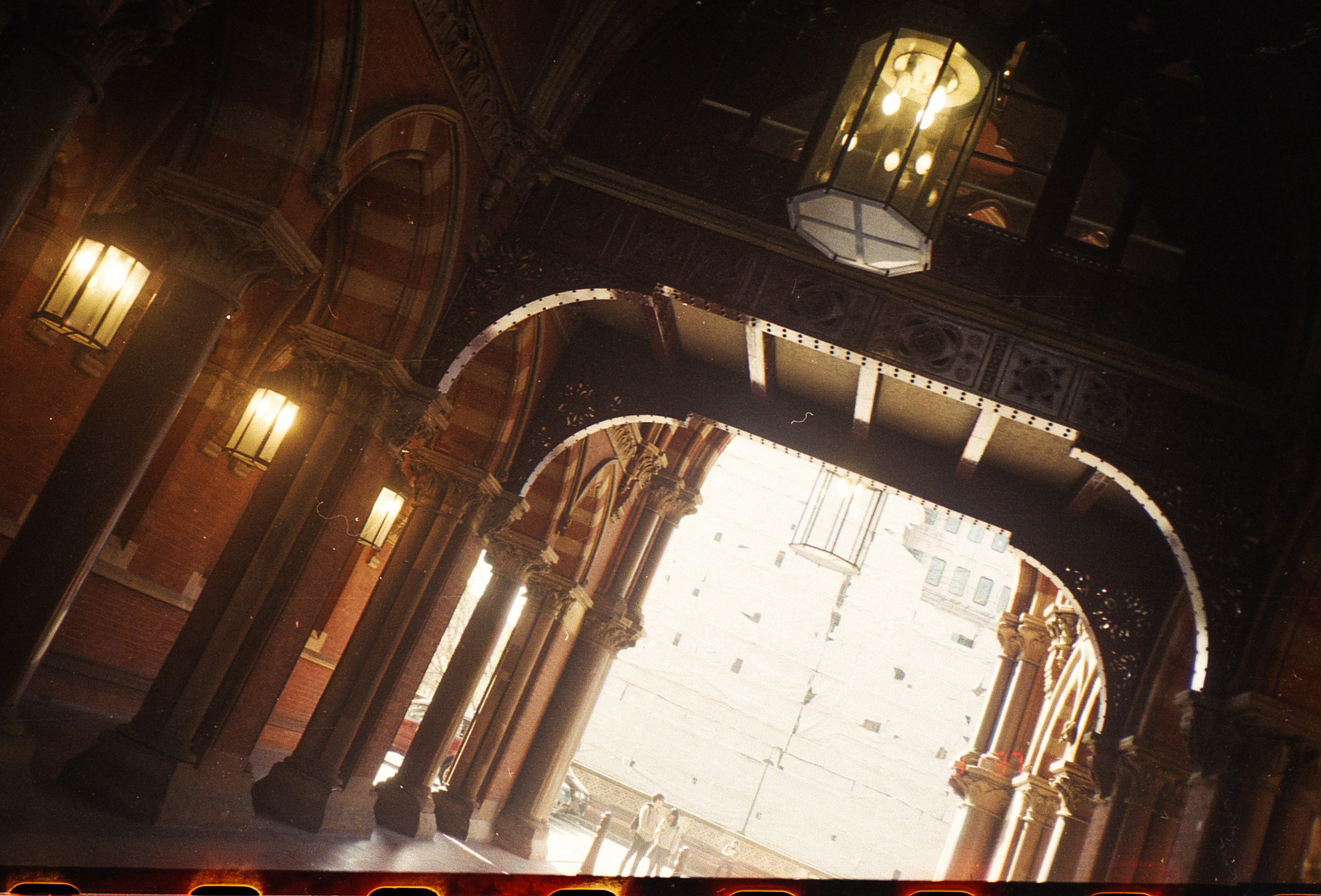 Analog London. Iraogo