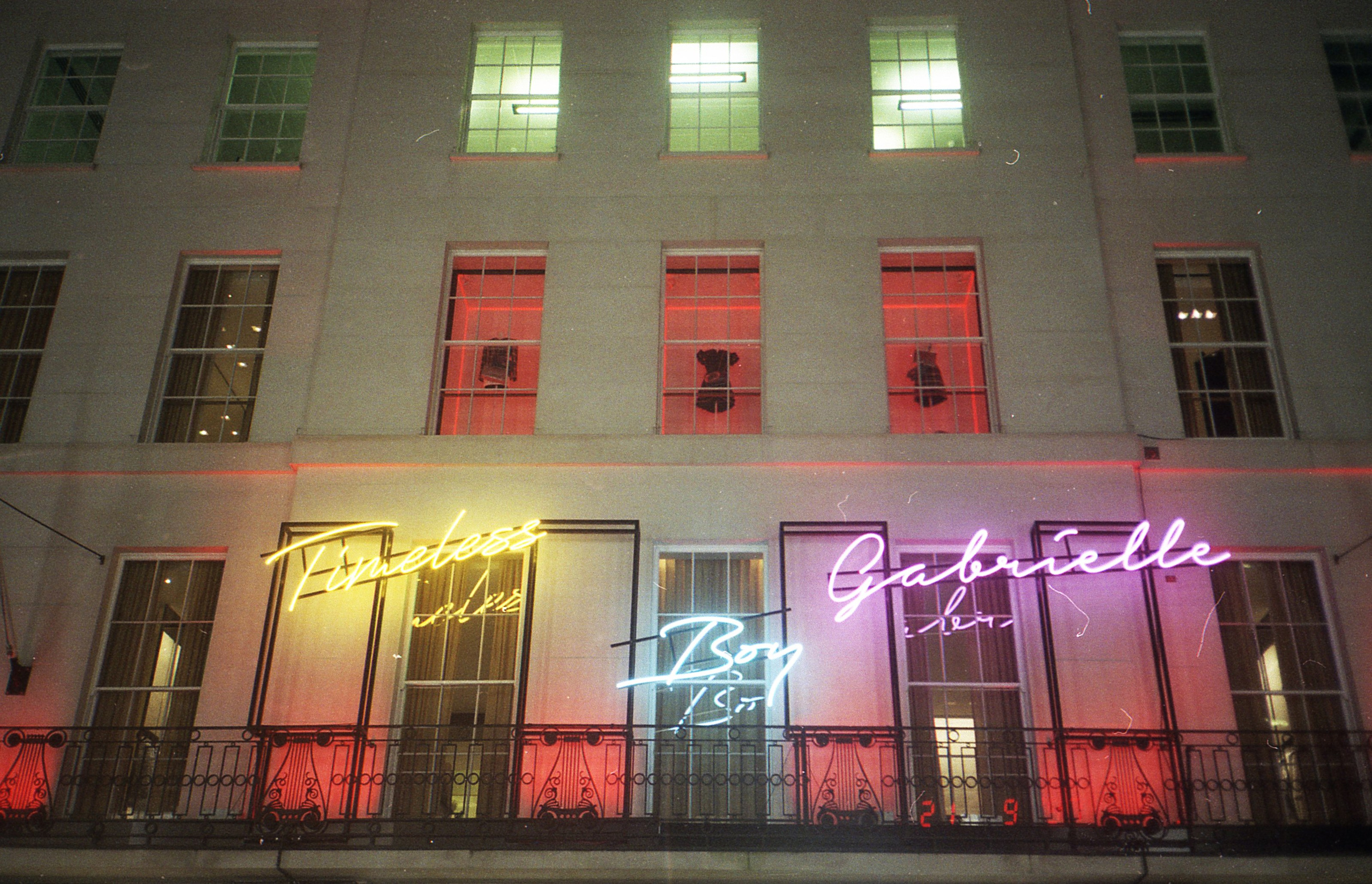 Analog London. Iraogo