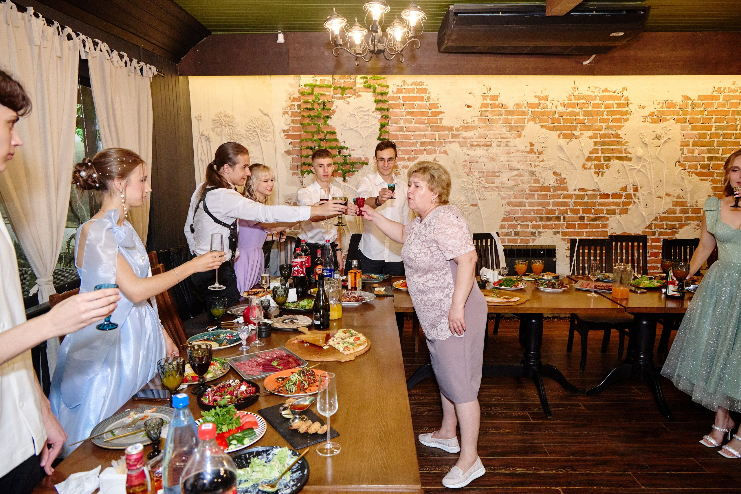 Выпускной 35 Сош. Фотограф Выпускные альбомы Таганрог Сергей Коробченко