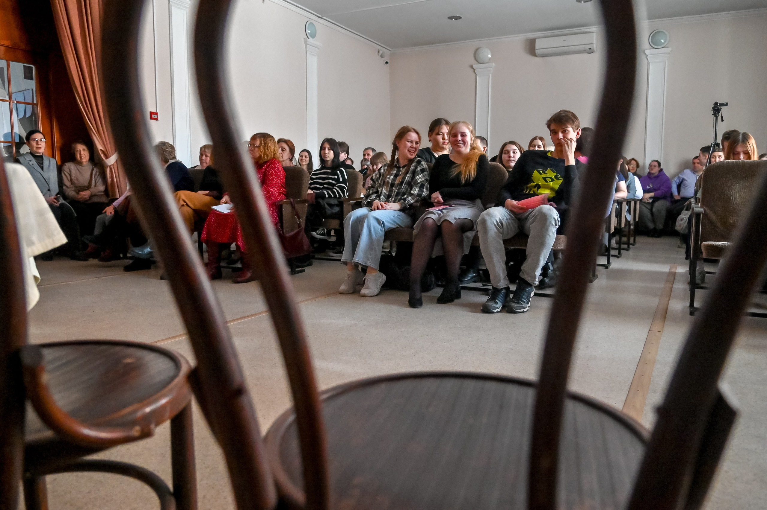 «Женитьба Белугина». Режиссёр Сергей Ермаков. Репортажный профессиональный фотограф-любитель