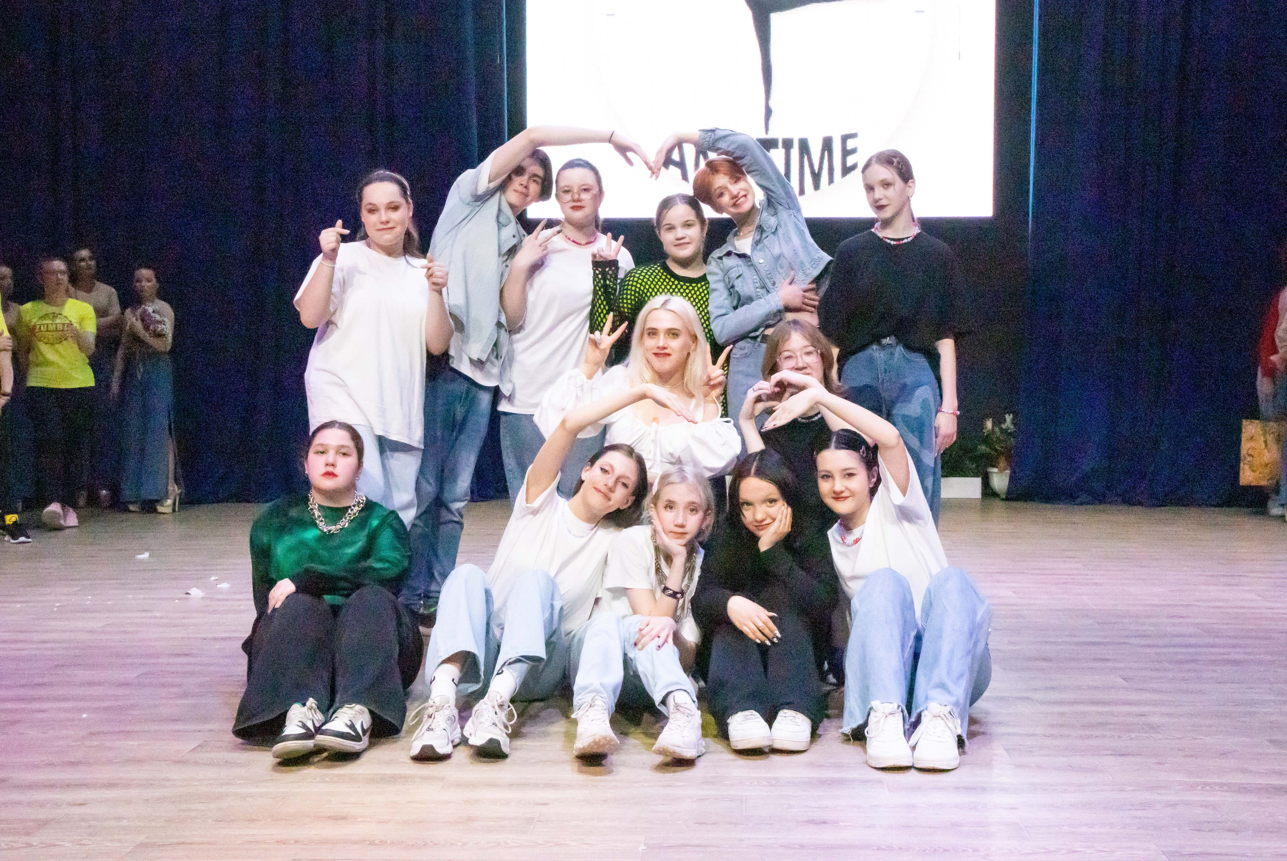 Танцевальное выступление. Свадебный фотограф в городе Подольск МО и Москва Крылова Ирина