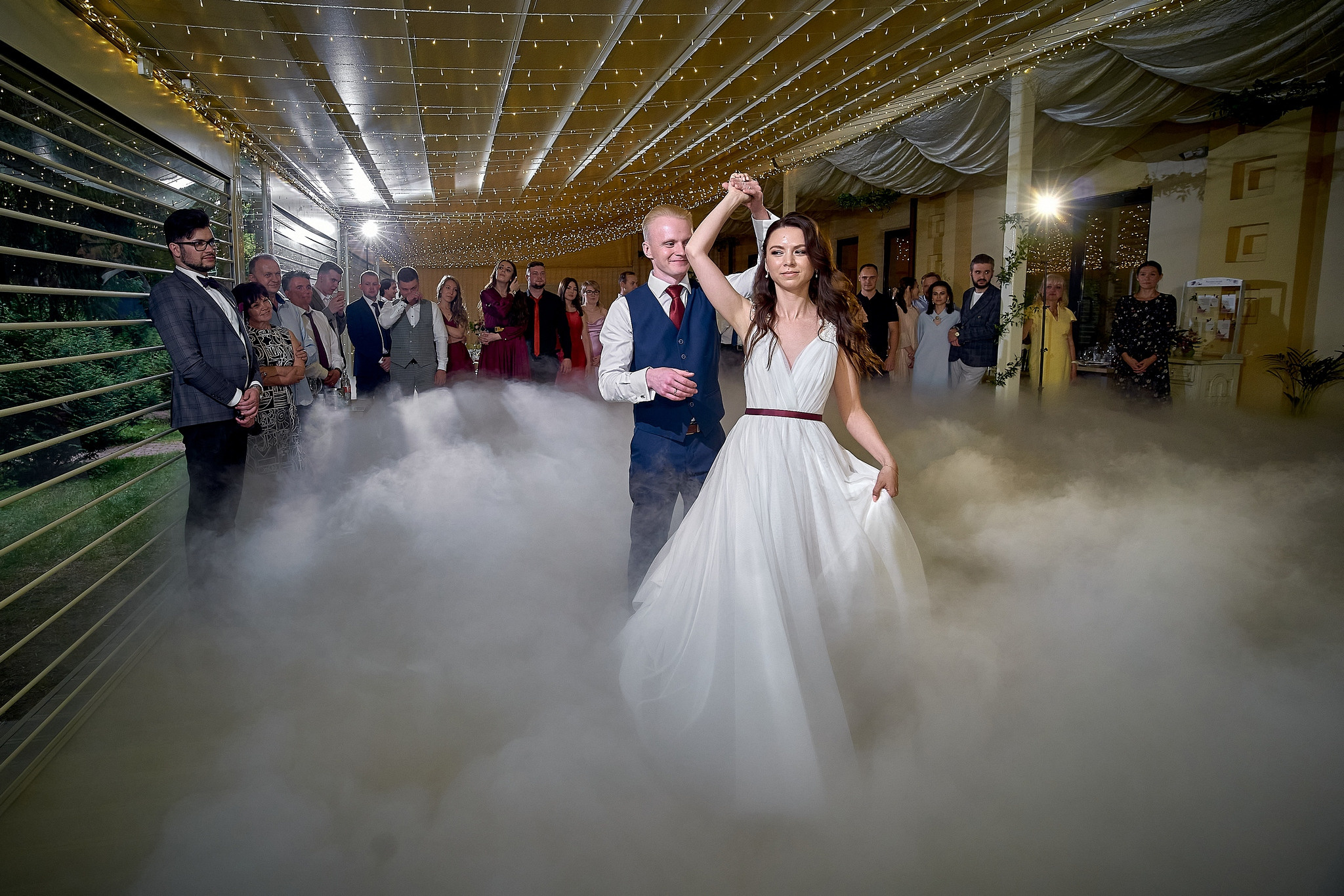 Первый танец молодых на банкете. ресторан Аркобалено.Свадебный фотограф на свадьбу в Москве Сергей Гаварос. gavaros.ru