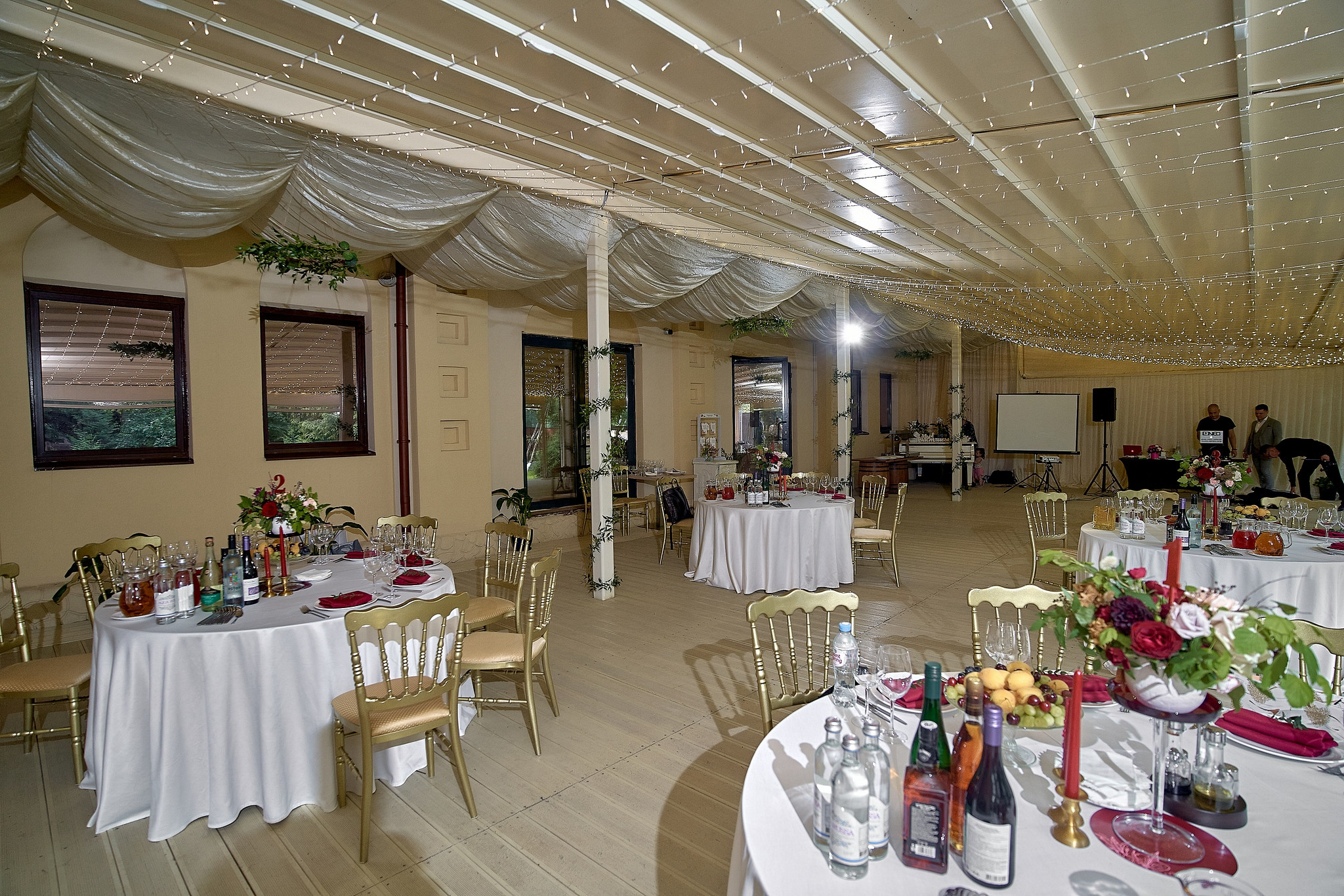 Банкетный зад для свадьбы  - ресторан Аркобалено.Свадебный фотограф на свадьбу в Москве Сергей Гаварос. gavaros.ru