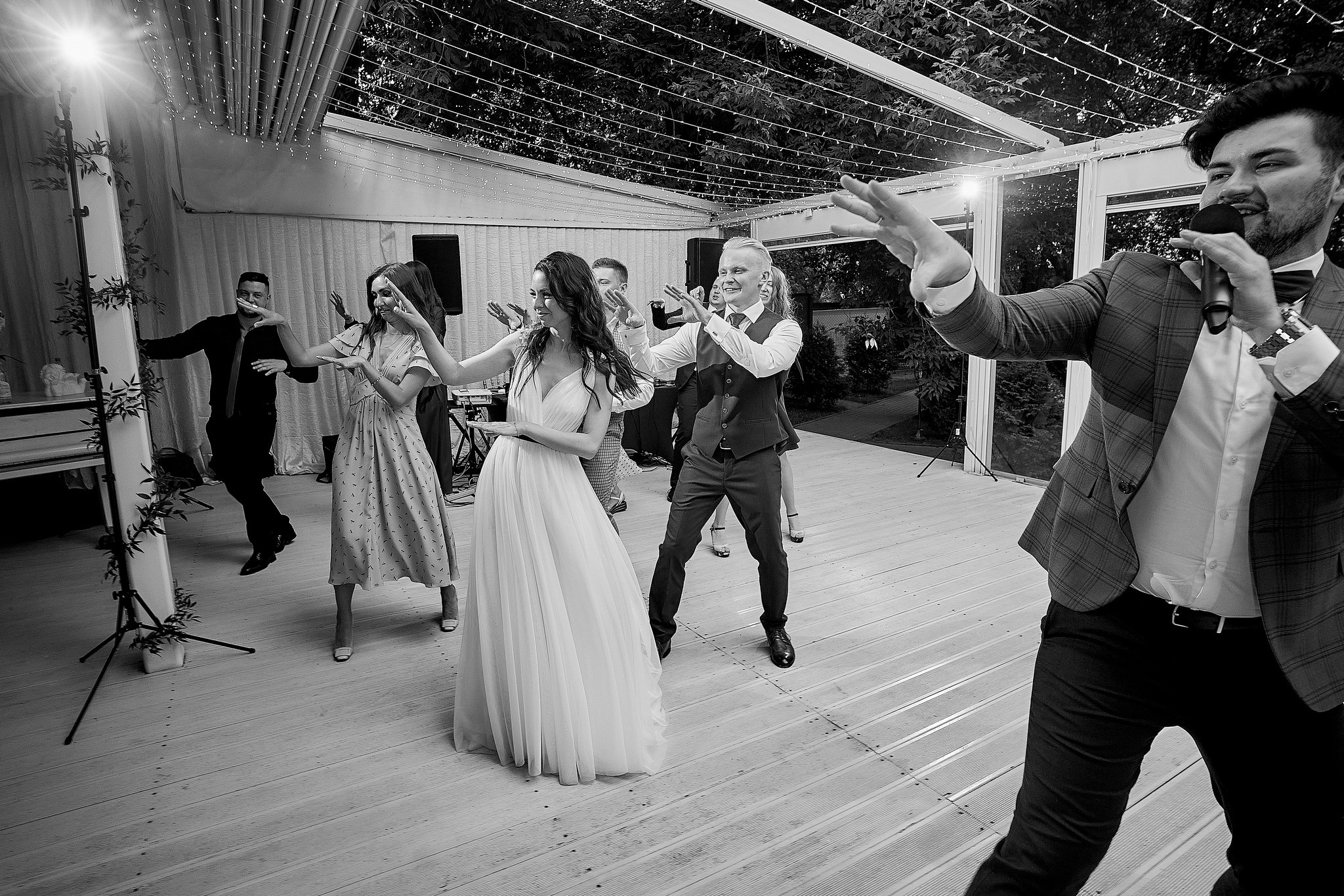 Флеш-моб на свадебном банкете. Свадебный фотограф на свадьбу в Москве Сергей Гаварос. gavaros.ru