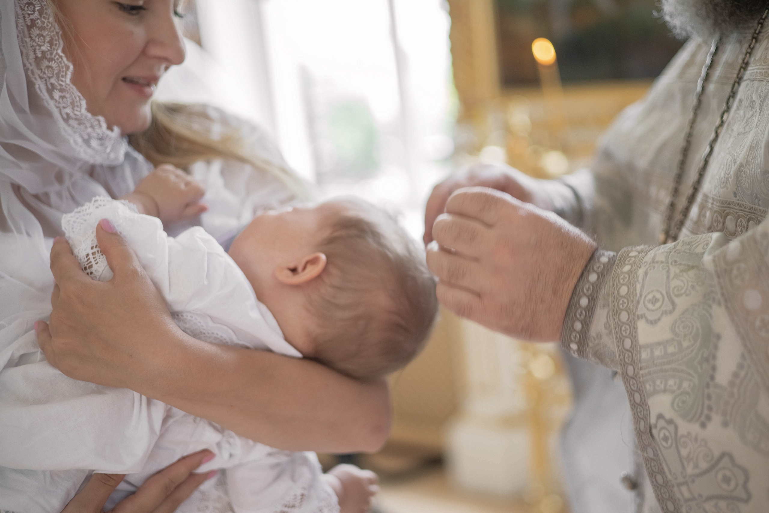 Крещение Георгиевск. Фотограф 8(928)307-37-21. Фотограф на крещение Пятигорск. фотограф Таинств Крестины Анна: 8(928)307-37-21