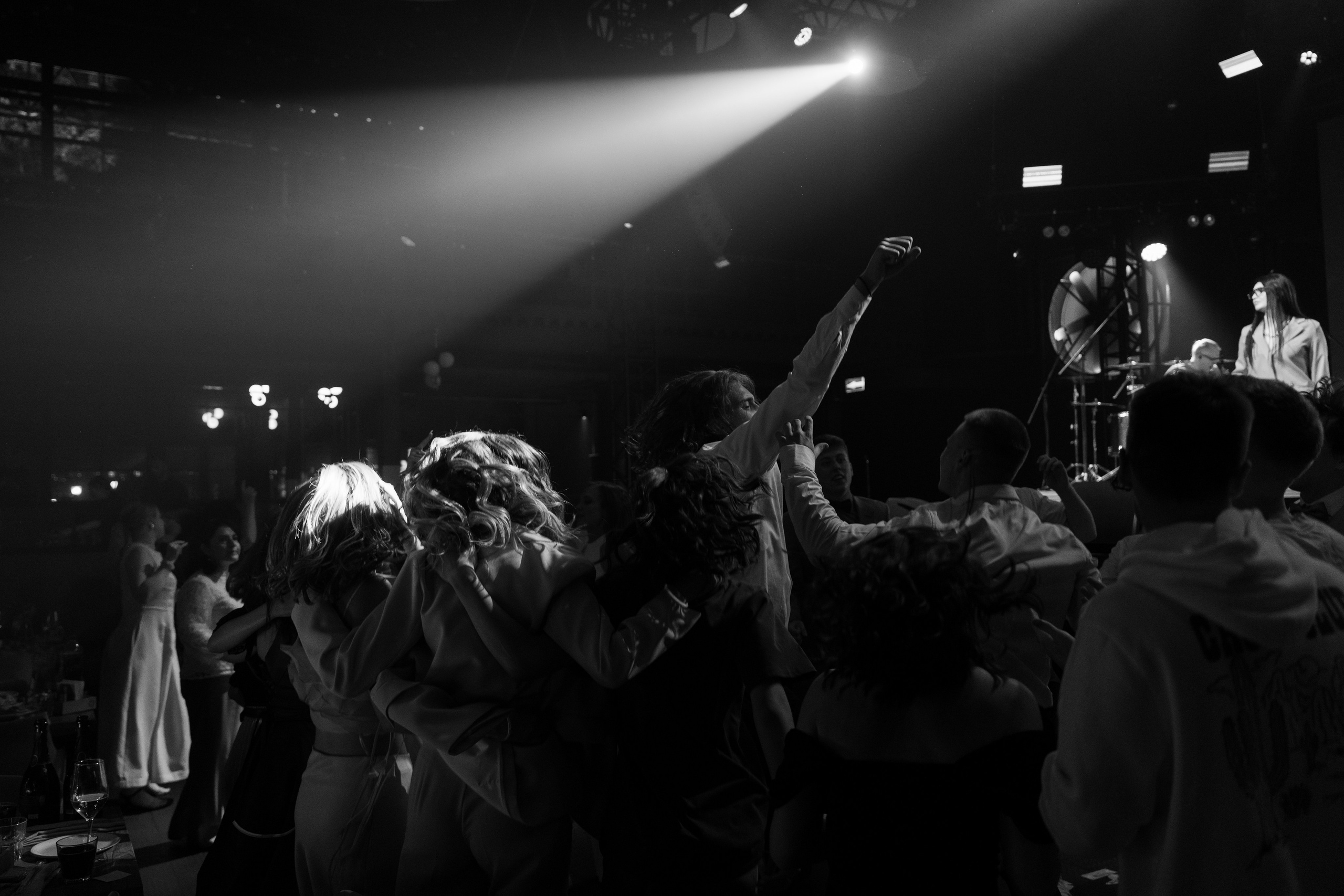 Выпускной Гимназия 7. Свадебный и репортажный фотограф Элина Козырьянова