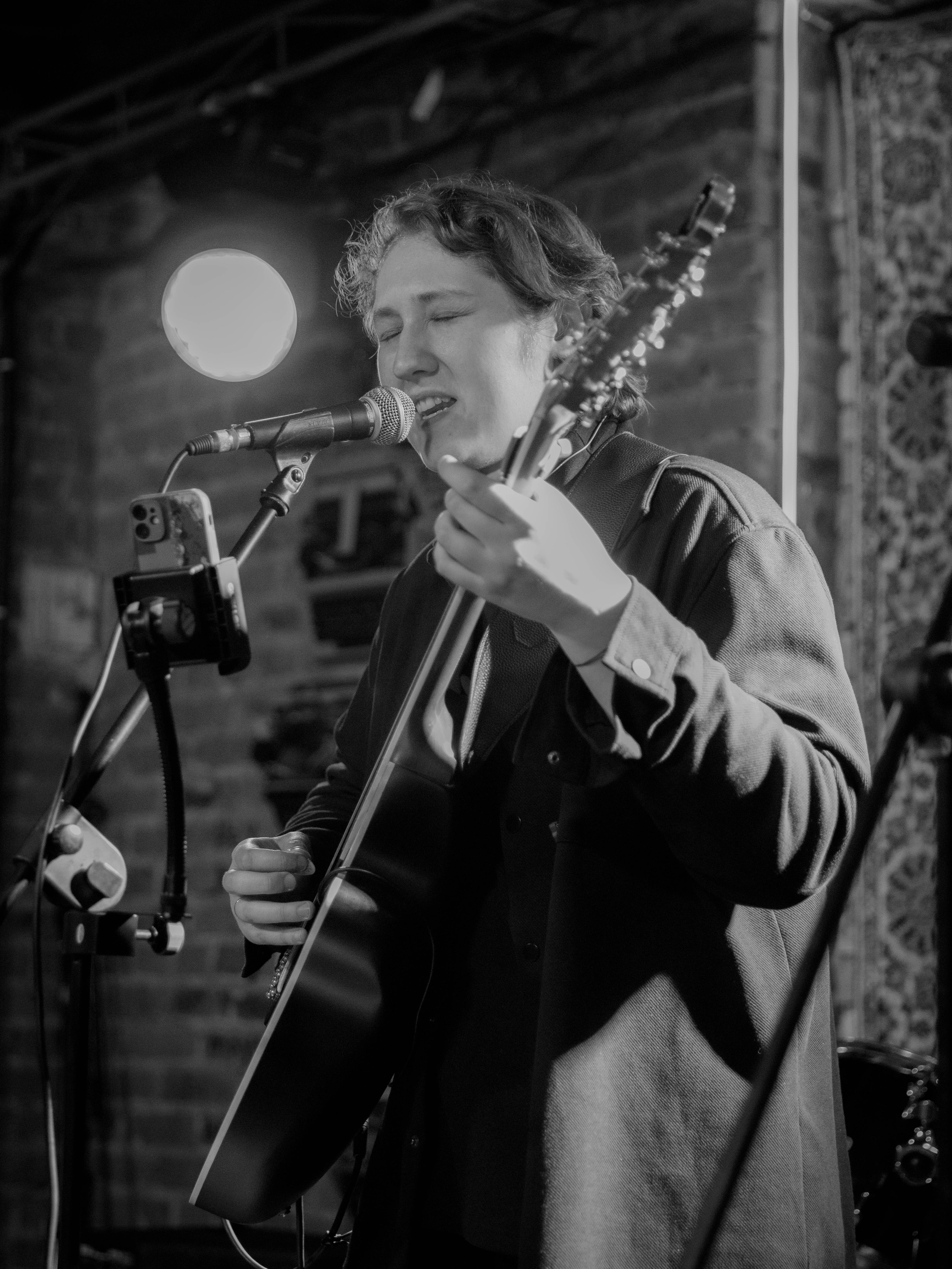 Концерт Огнева и Аня из Питера. Репортажный фотограф в Новосибирске Алена Помазунова