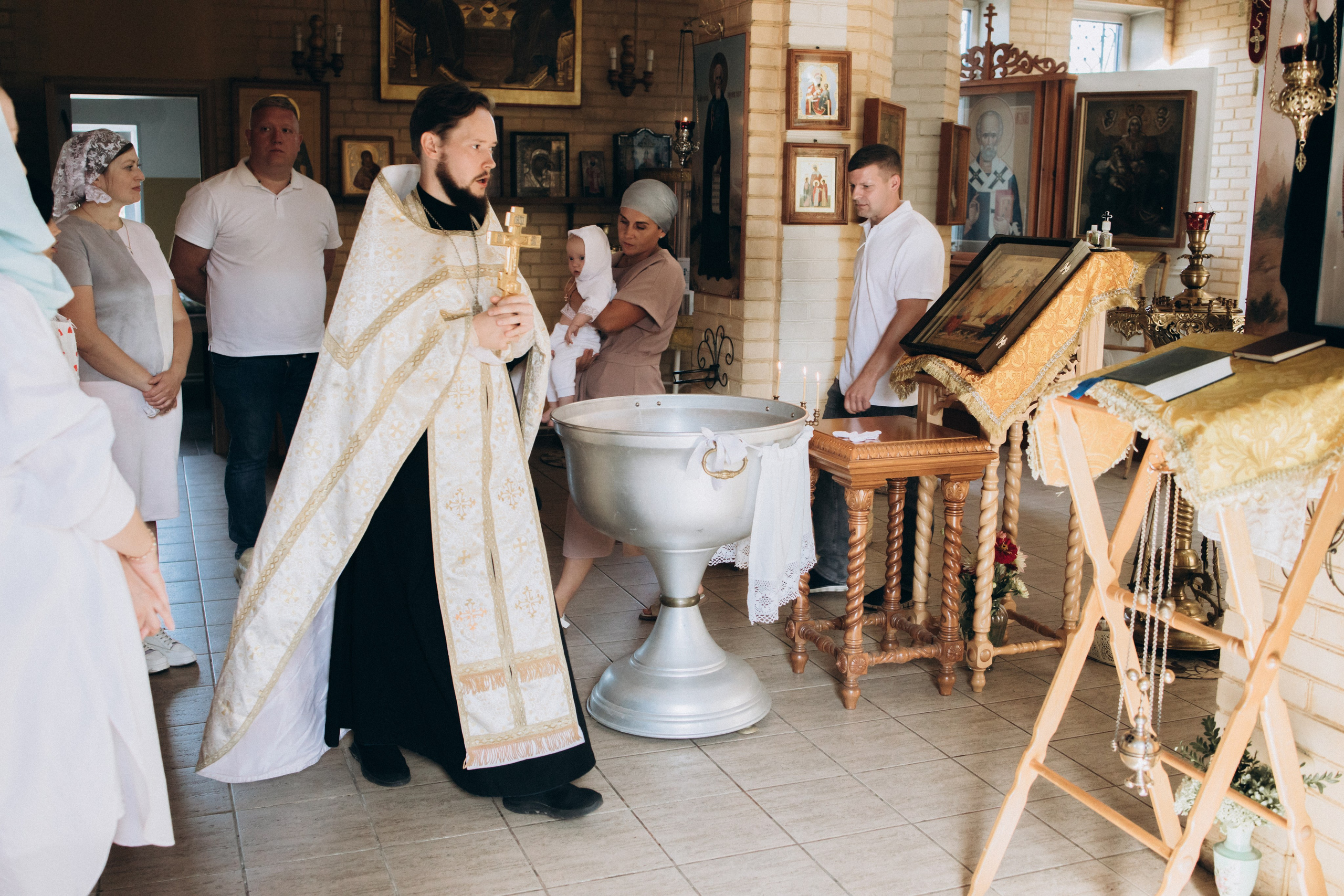 Таинство Крещения Антона в Церкви Архангела Михаила. Детский и семейный фотограф в Пушкино, Мытищи, Москва Сергеева Светлана