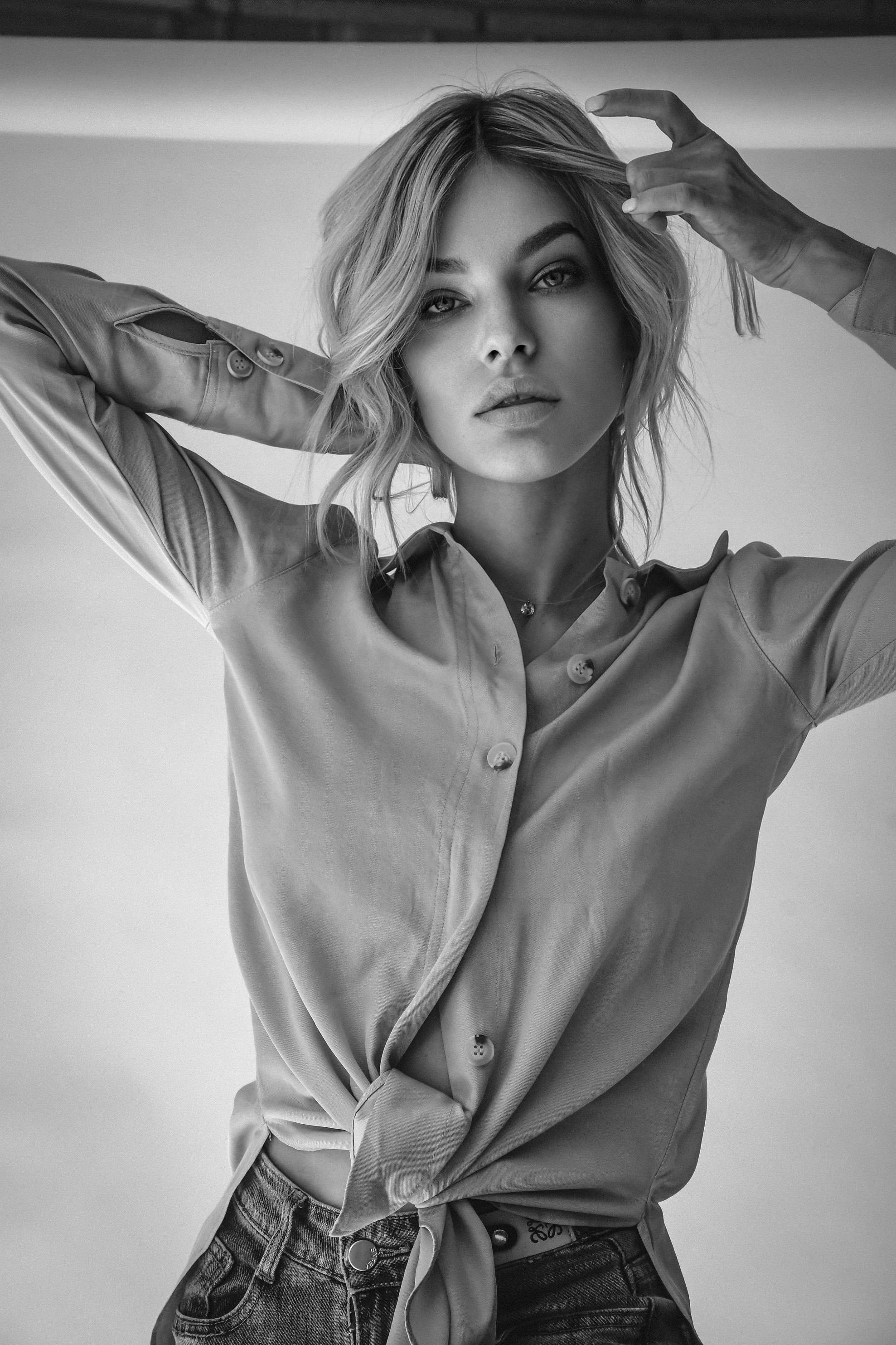 Ю Л И Я. Photokarish