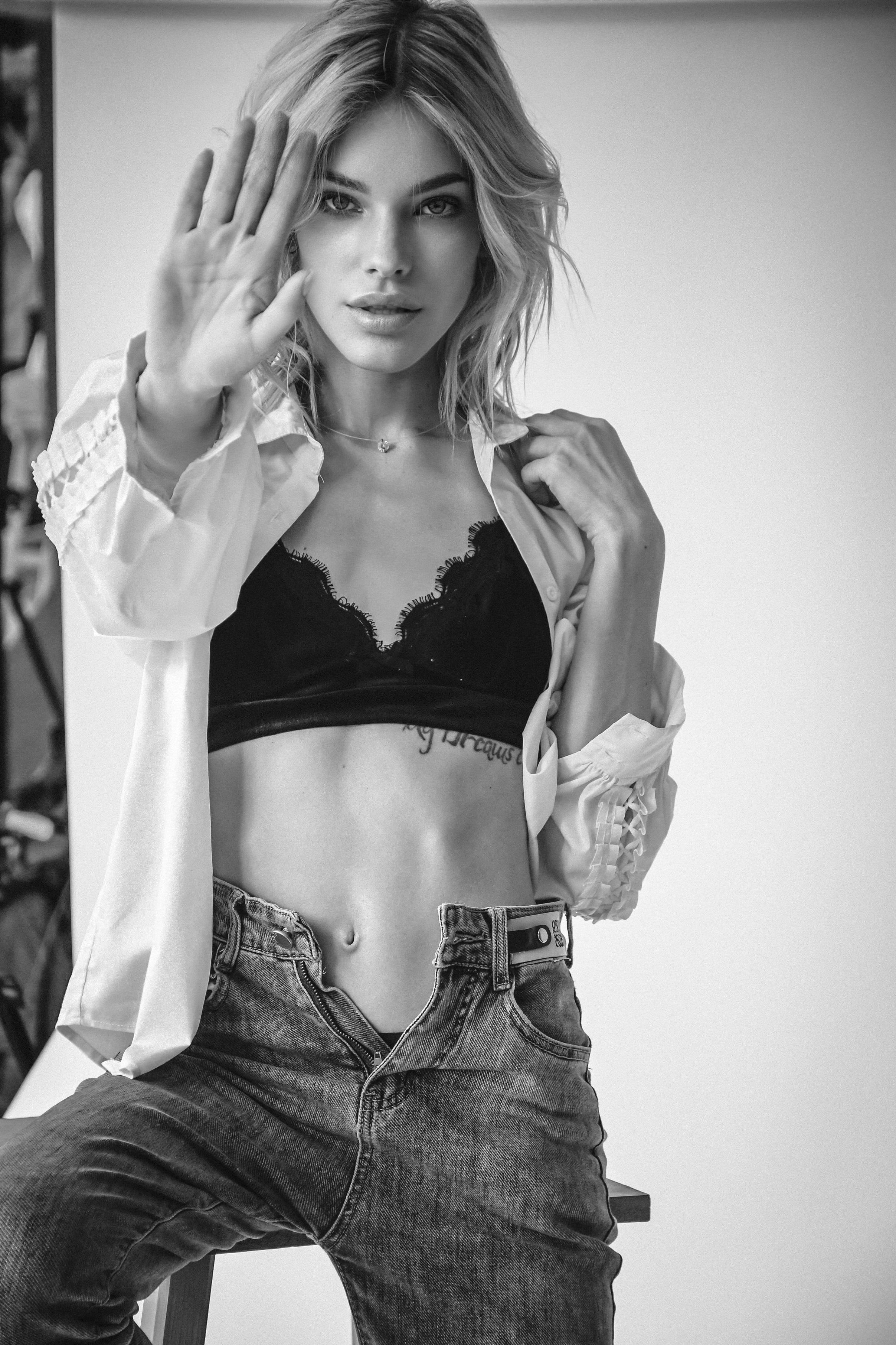 Ю Л И Я. Photokarish