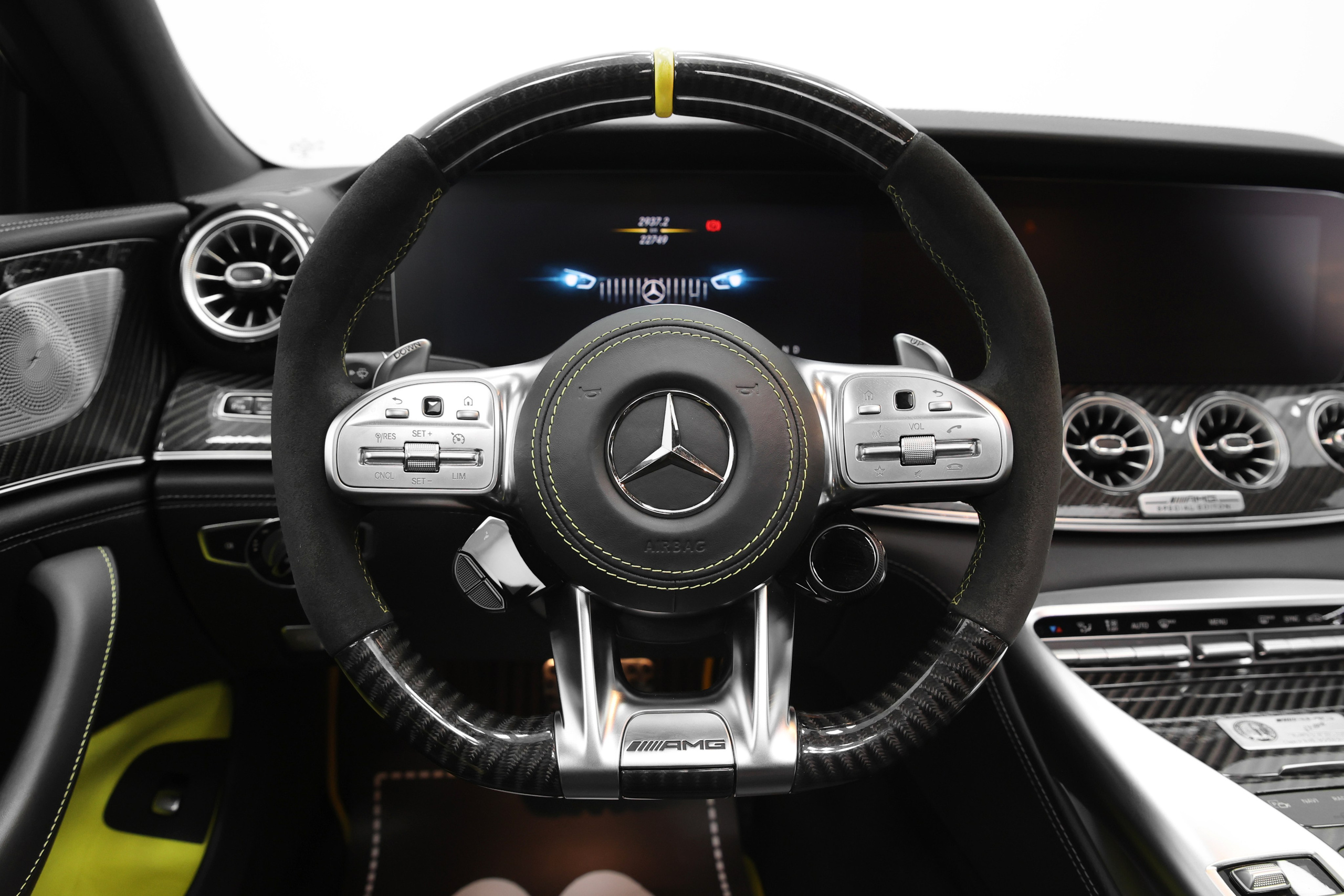 2019 MERCEDES BENZ GT63s AMG. Mixturecaptures