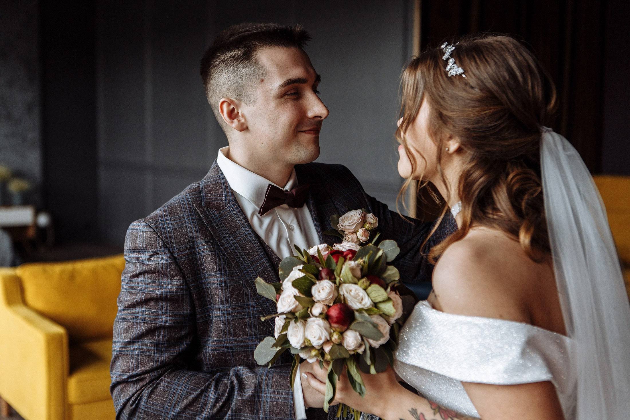 Свадебная фотосессия жениха и невесты