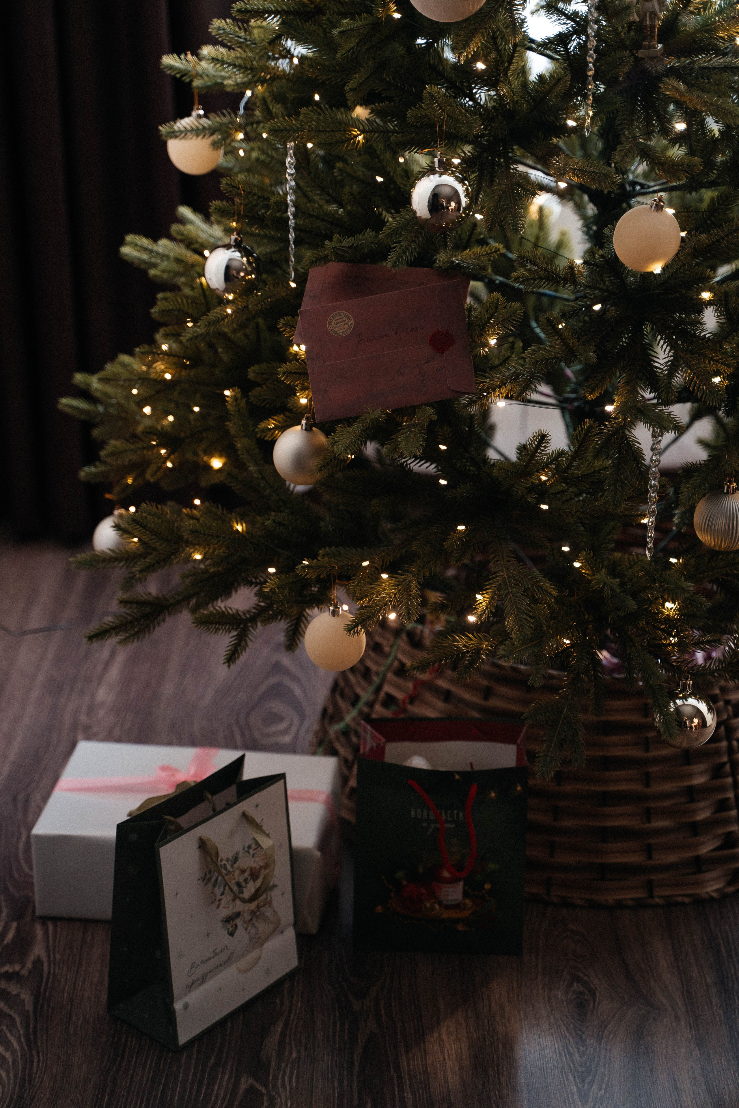 Данил и Лёля — в Новый год вдвоем. Свадебный и семейный фотограф