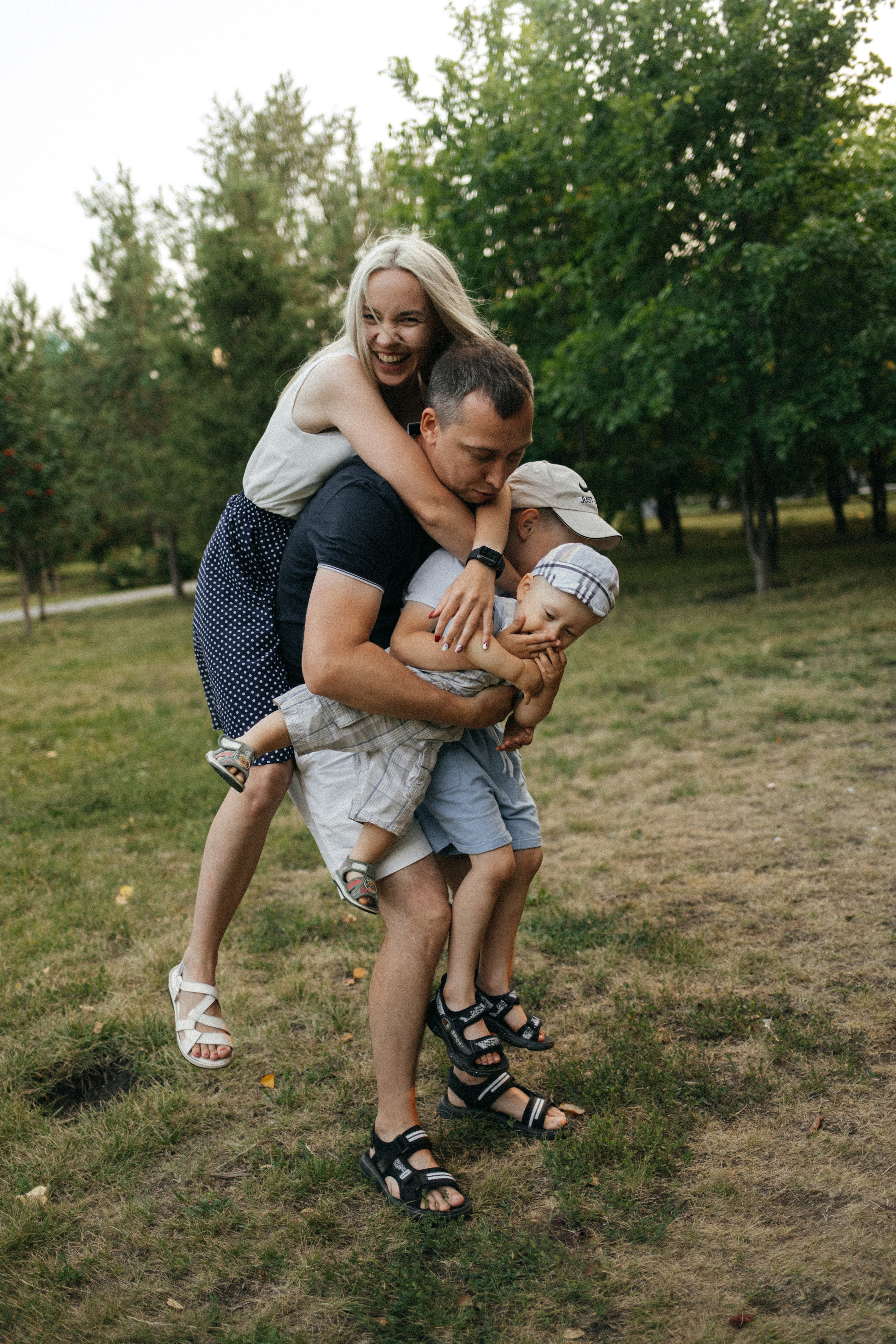 Вероника, Иван, Мишутка и Саша. Главная