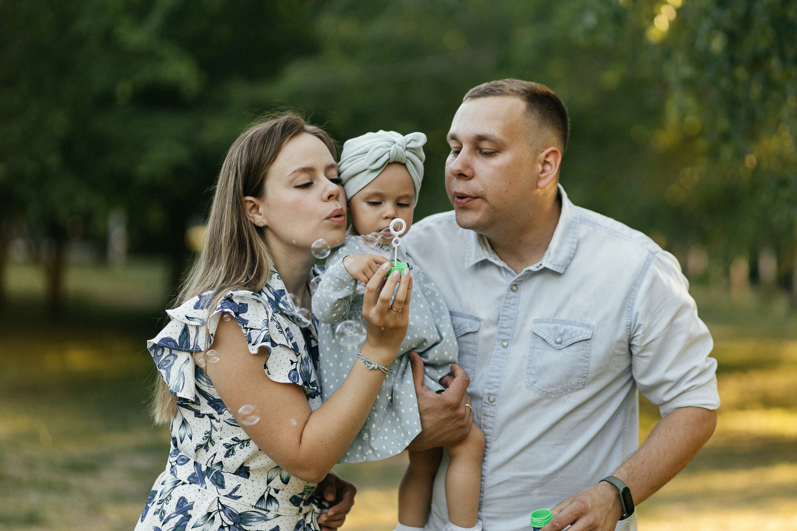 Семейная фотосессия в парке новосибирска. Главная